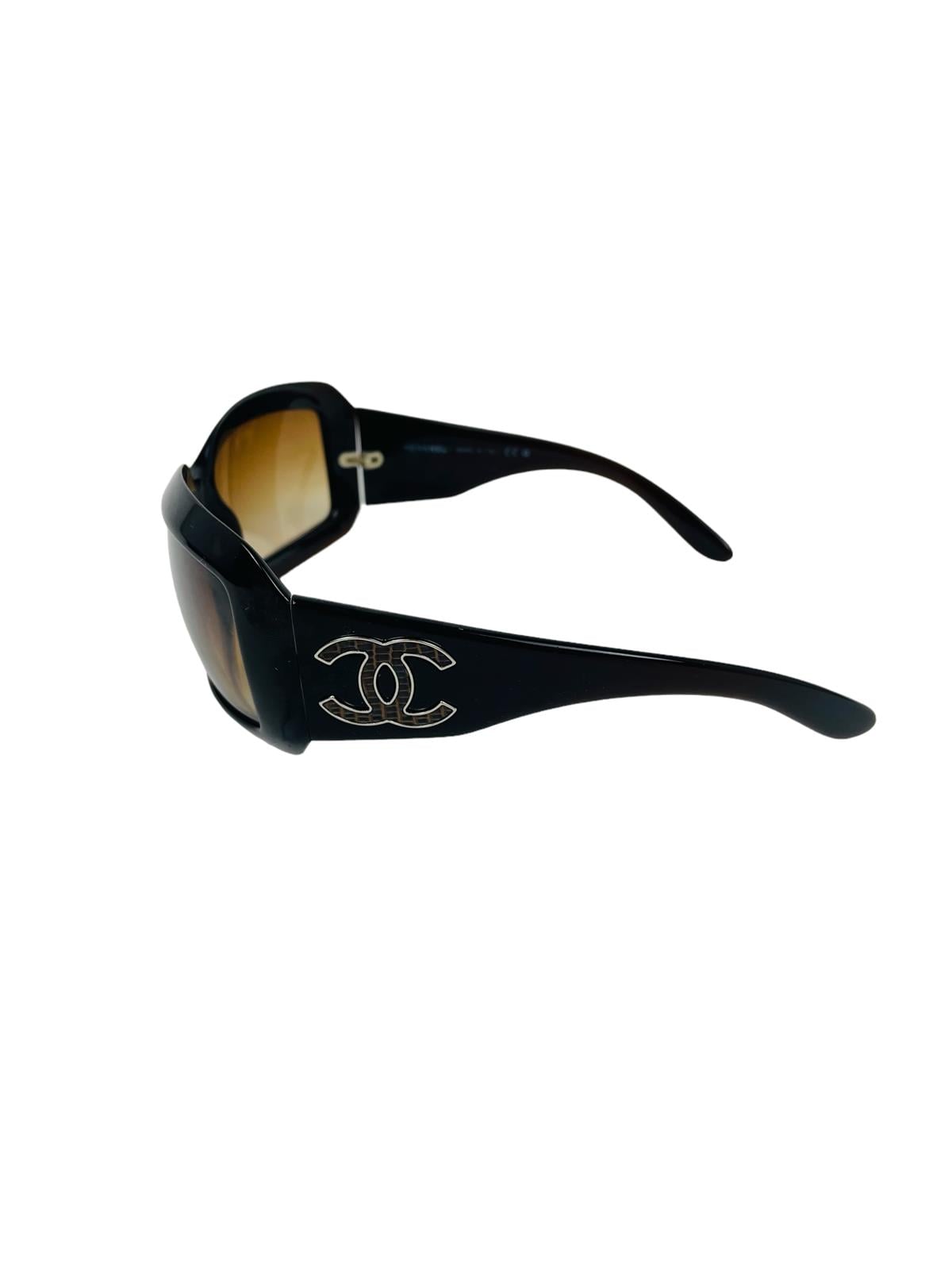  BROWN CC LOGO SUNGLASSES