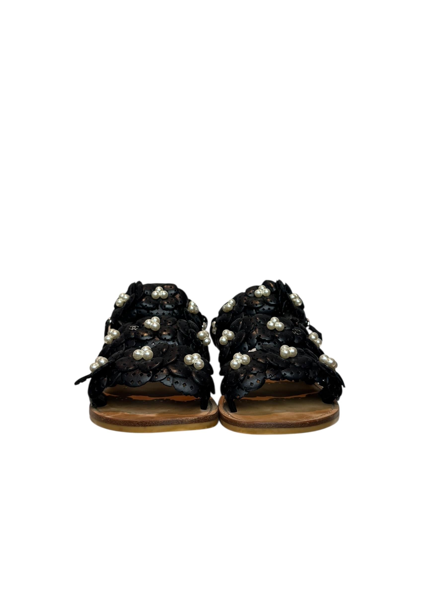  CHANEL BLACK CAMELIA LEATHER SANDALS