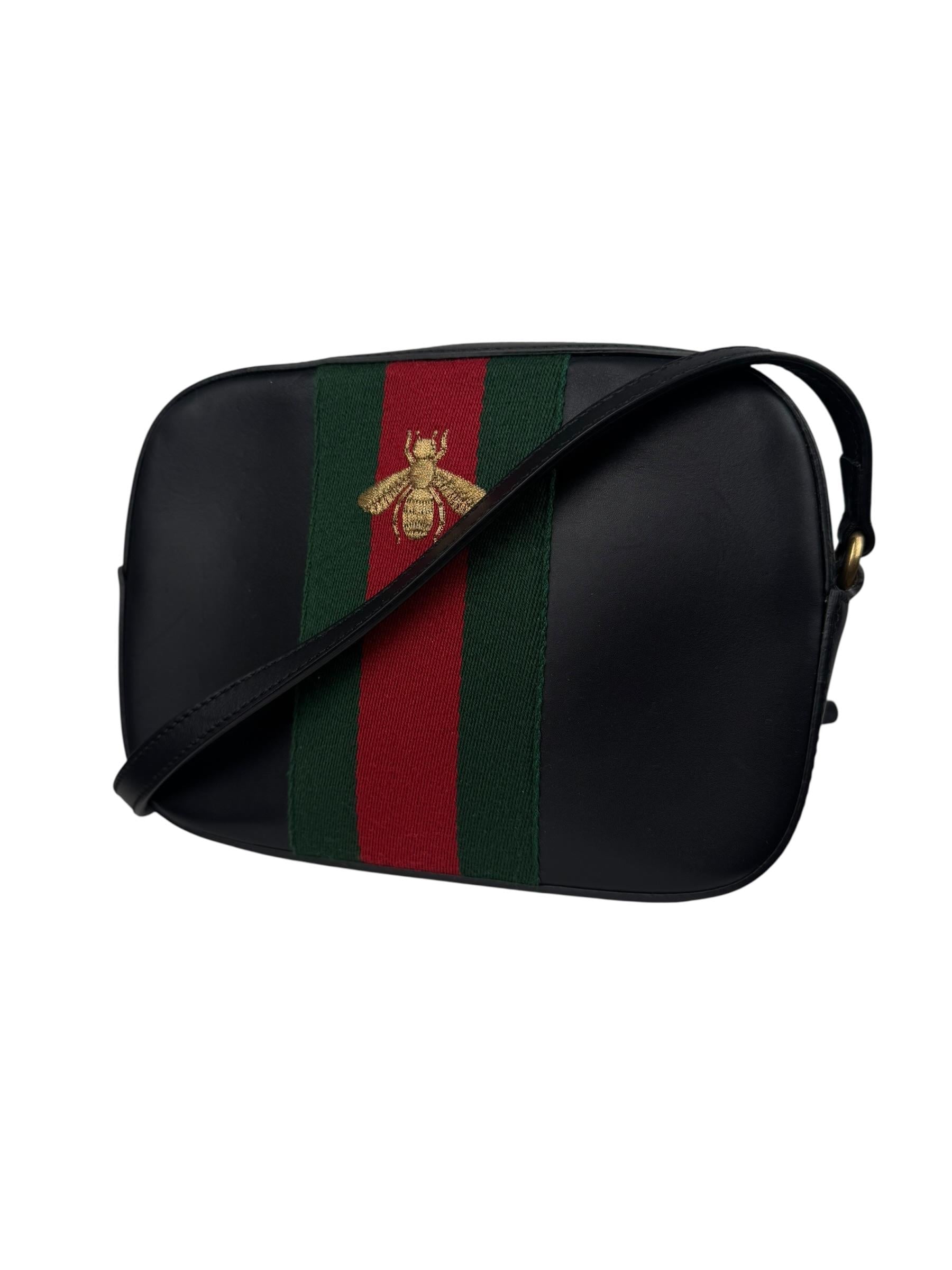  GUCCI LEATHER WEBBY BEE CAMERA BAG