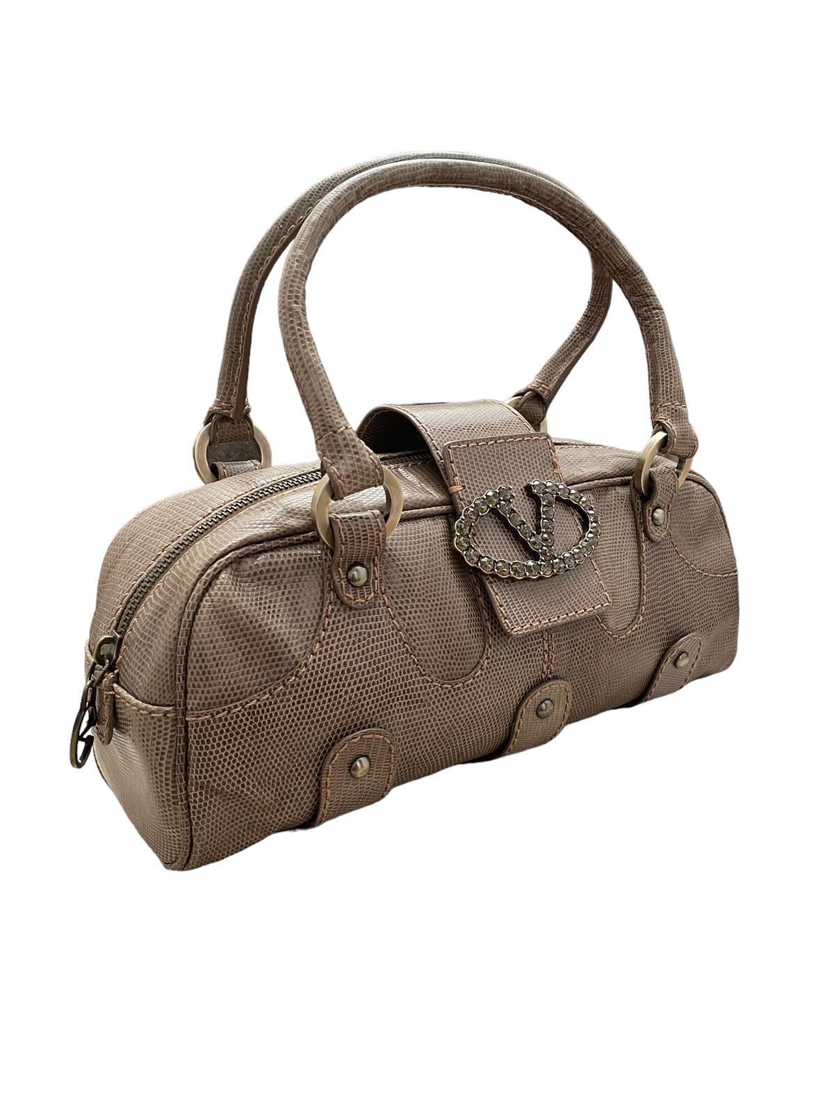  V LOGO EXOTİC LEATHER HANDBAG