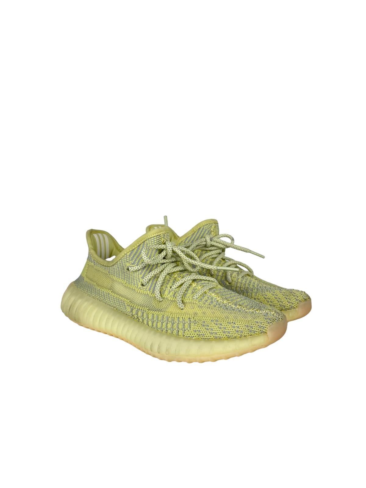  YEEZY SNEAKERS