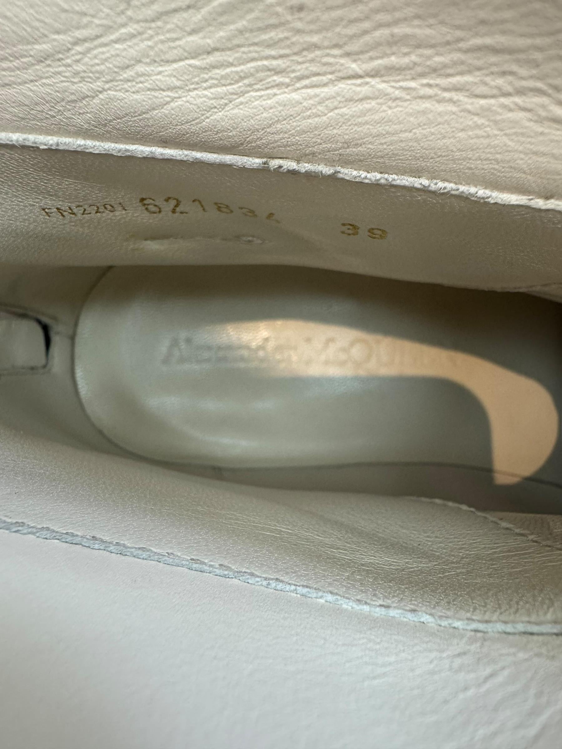 ALEXENDER MCQUEEN WHITE LEATHER BOOTS