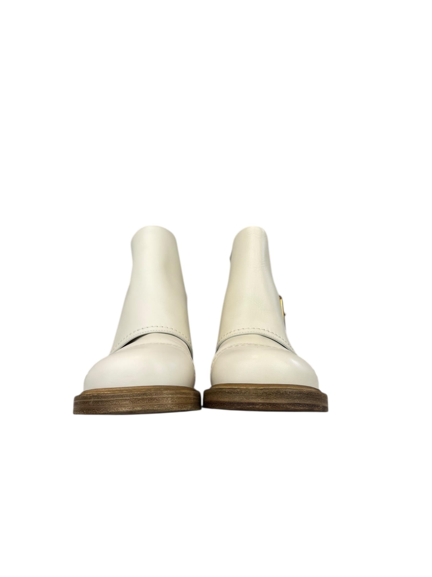 ALEXENDER MCQUEEN WHITE LEATHER BOOTS
