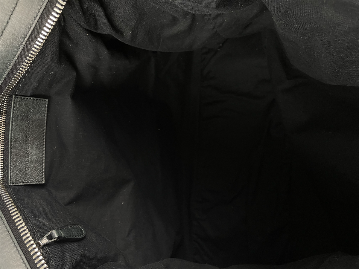 BALENCIAGA CHEVRE GIANT BAG