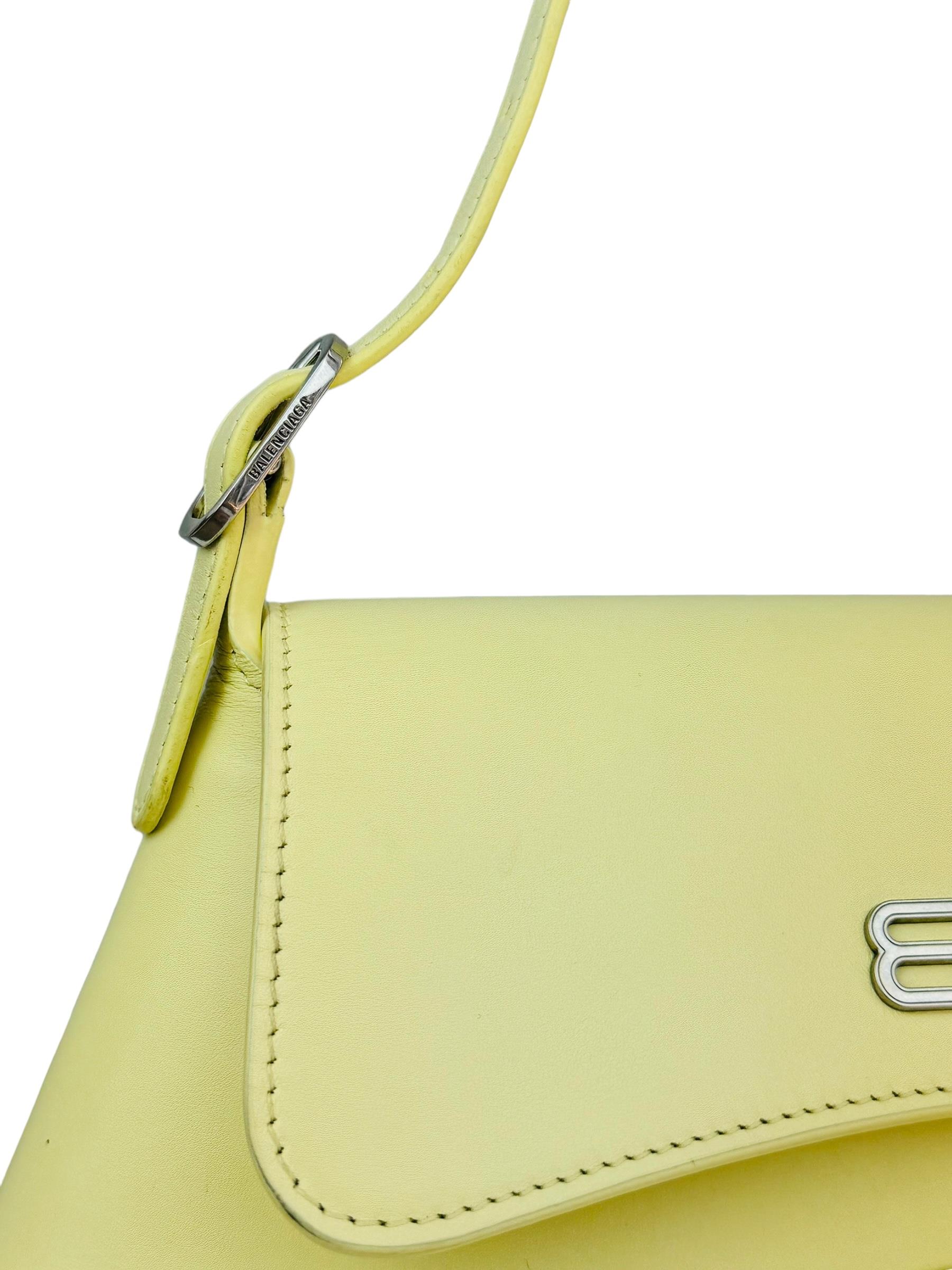 BALENCIAGA XXS PALE YELLOW FLAP ASKILI OMUZ ÇANTASI