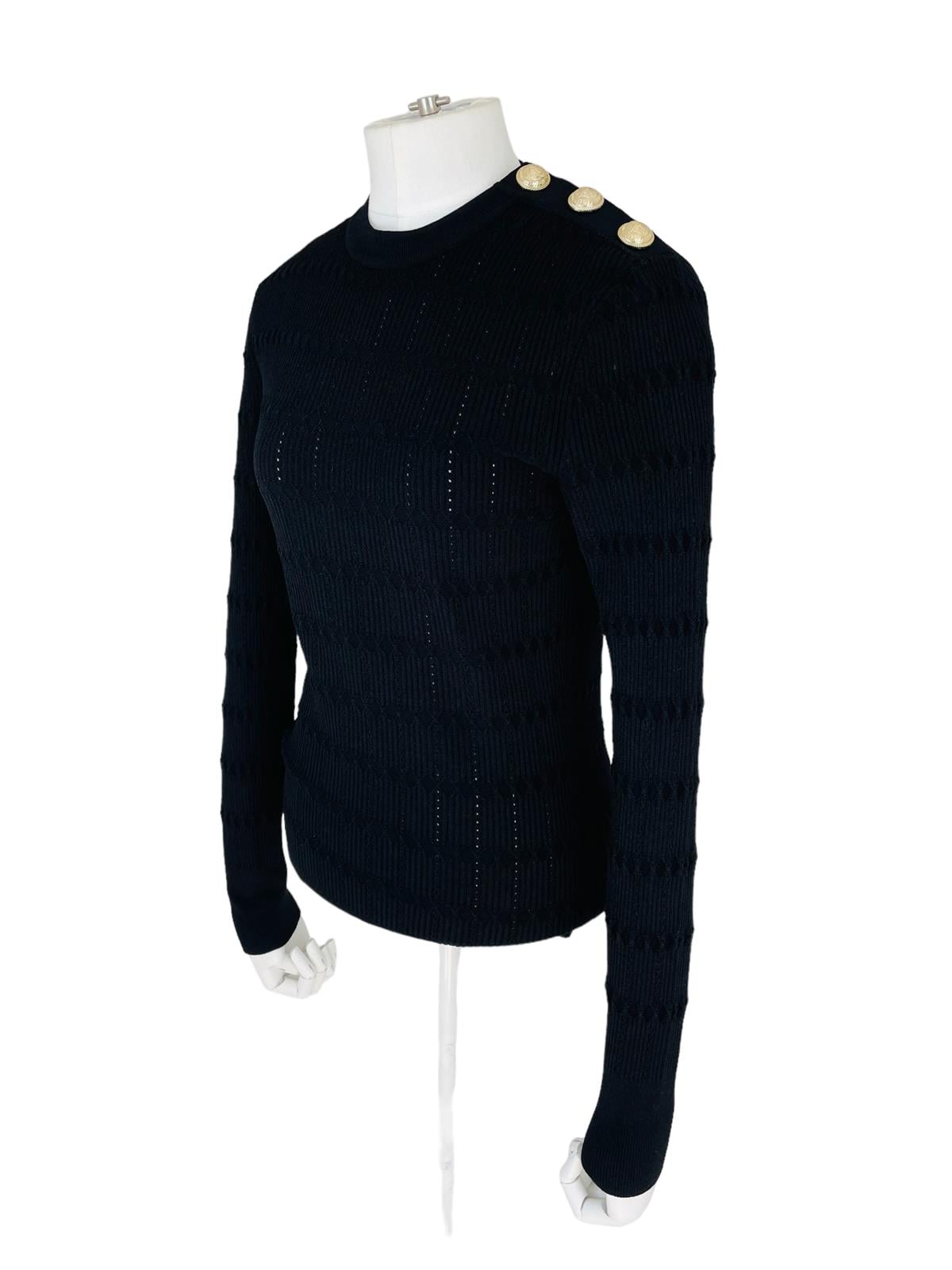 BLACK SWEATER
