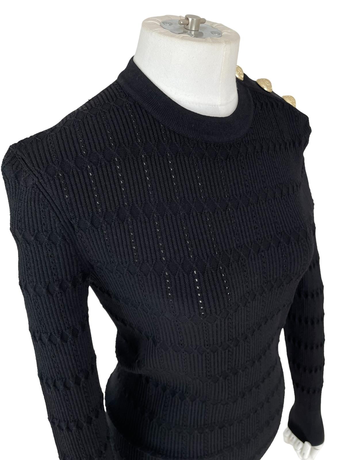 BLACK SWEATER