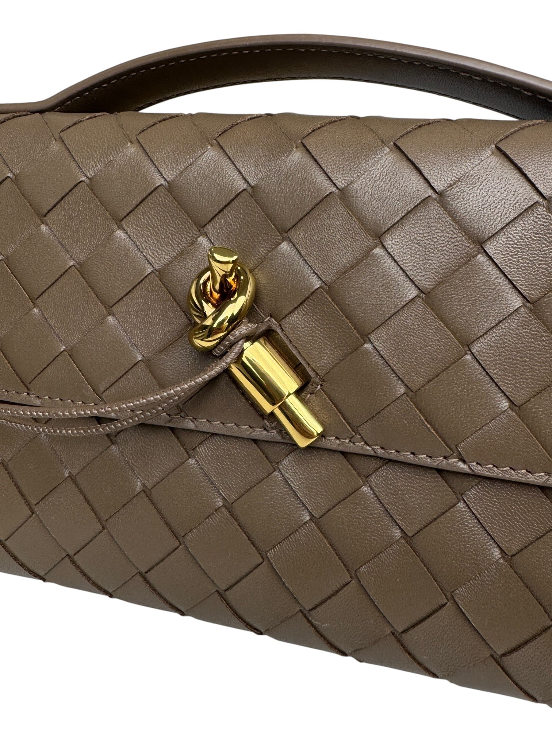BOTTEGA VENETA ANDIAMO CLUCTH BAG