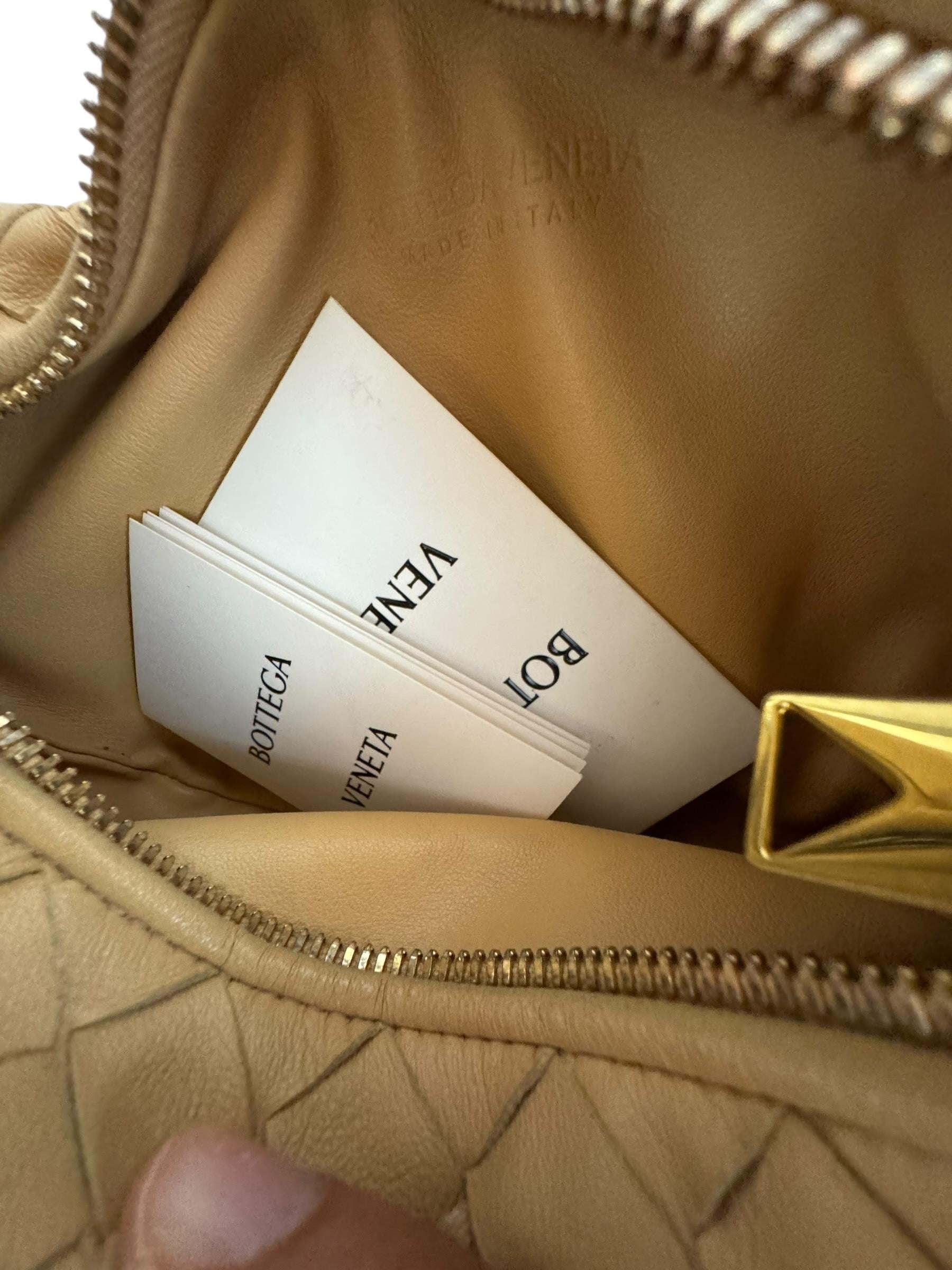 BOTTEGA VENETA BEIGE JODIE BAG
