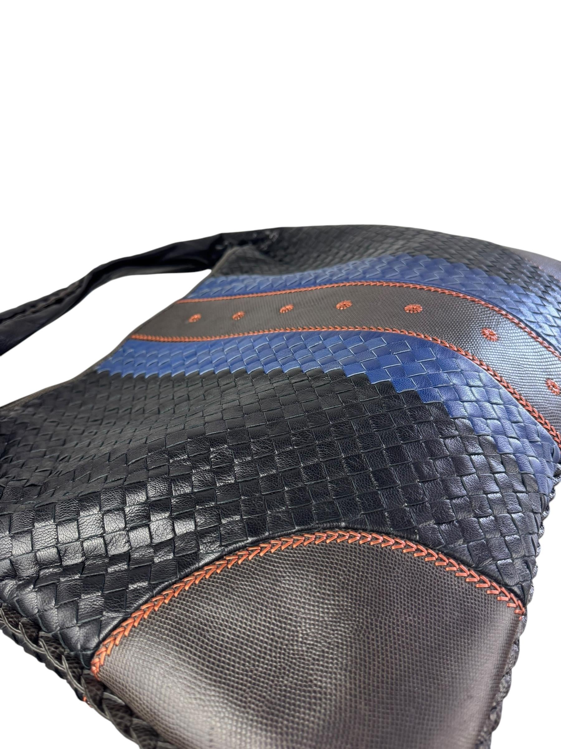 BOTTEGA VENETA BLACK HOBO BAG