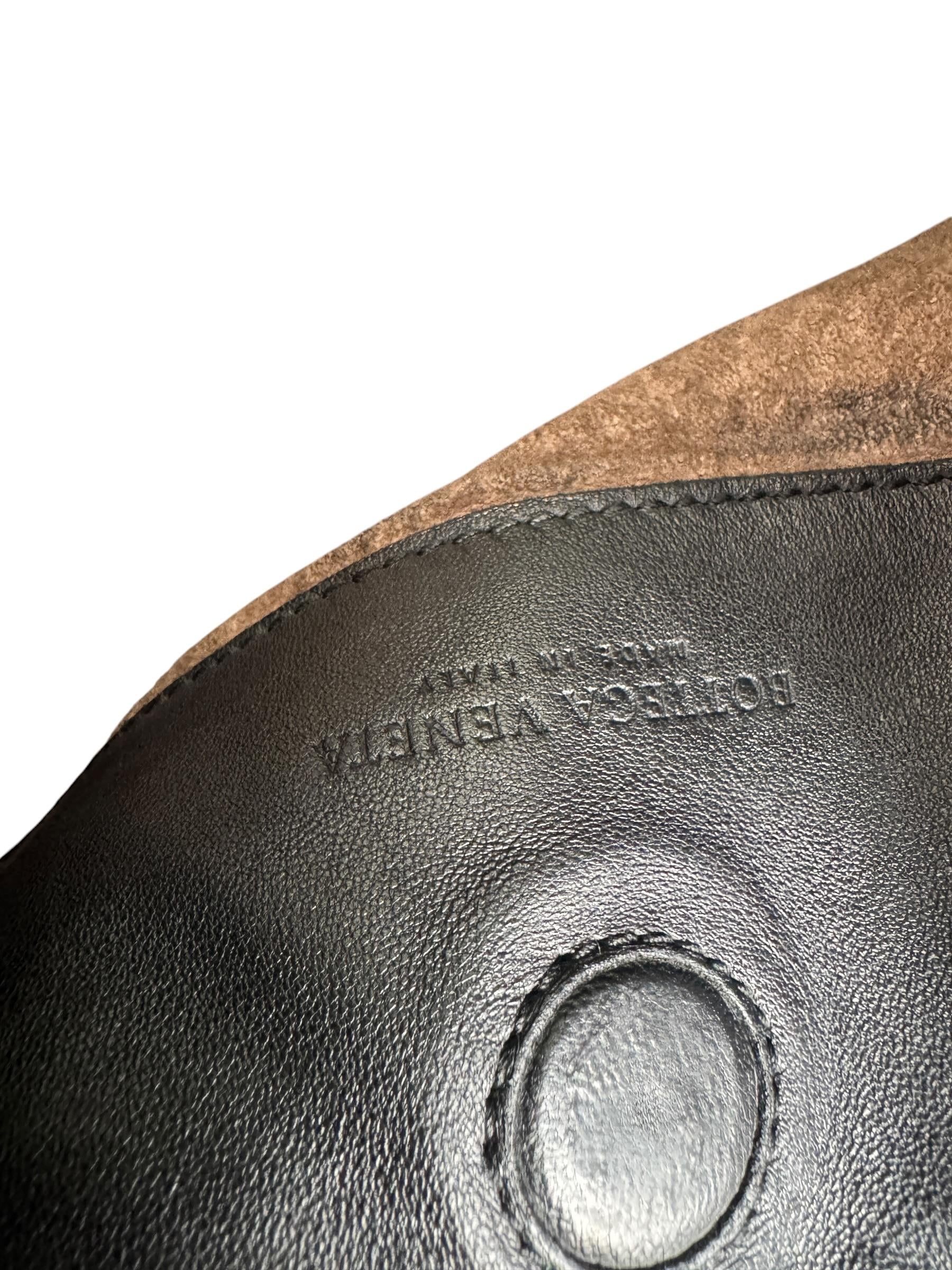 BOTTEGA VENETA BLACK HOBO BAG