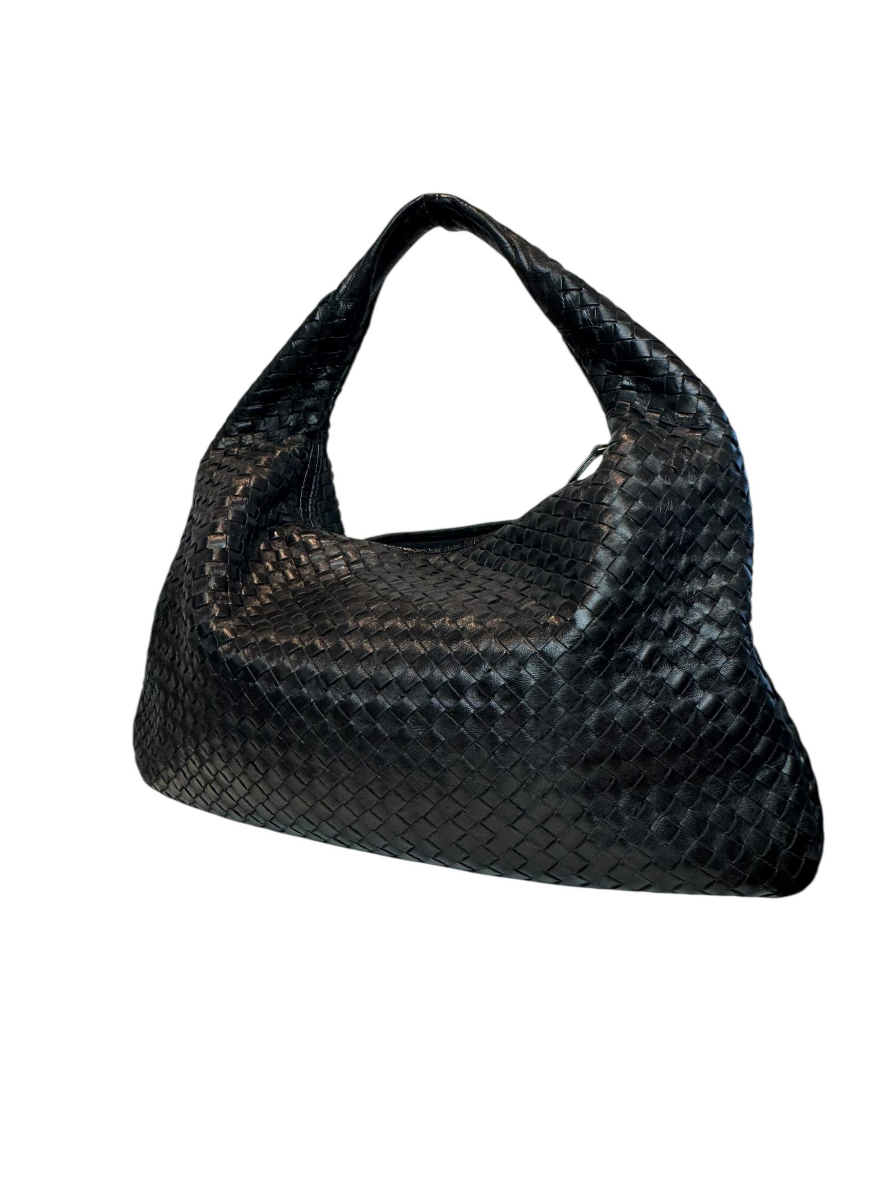 BOTTEGA VENETA BLACK INTERCCIATO HOBO BAG
