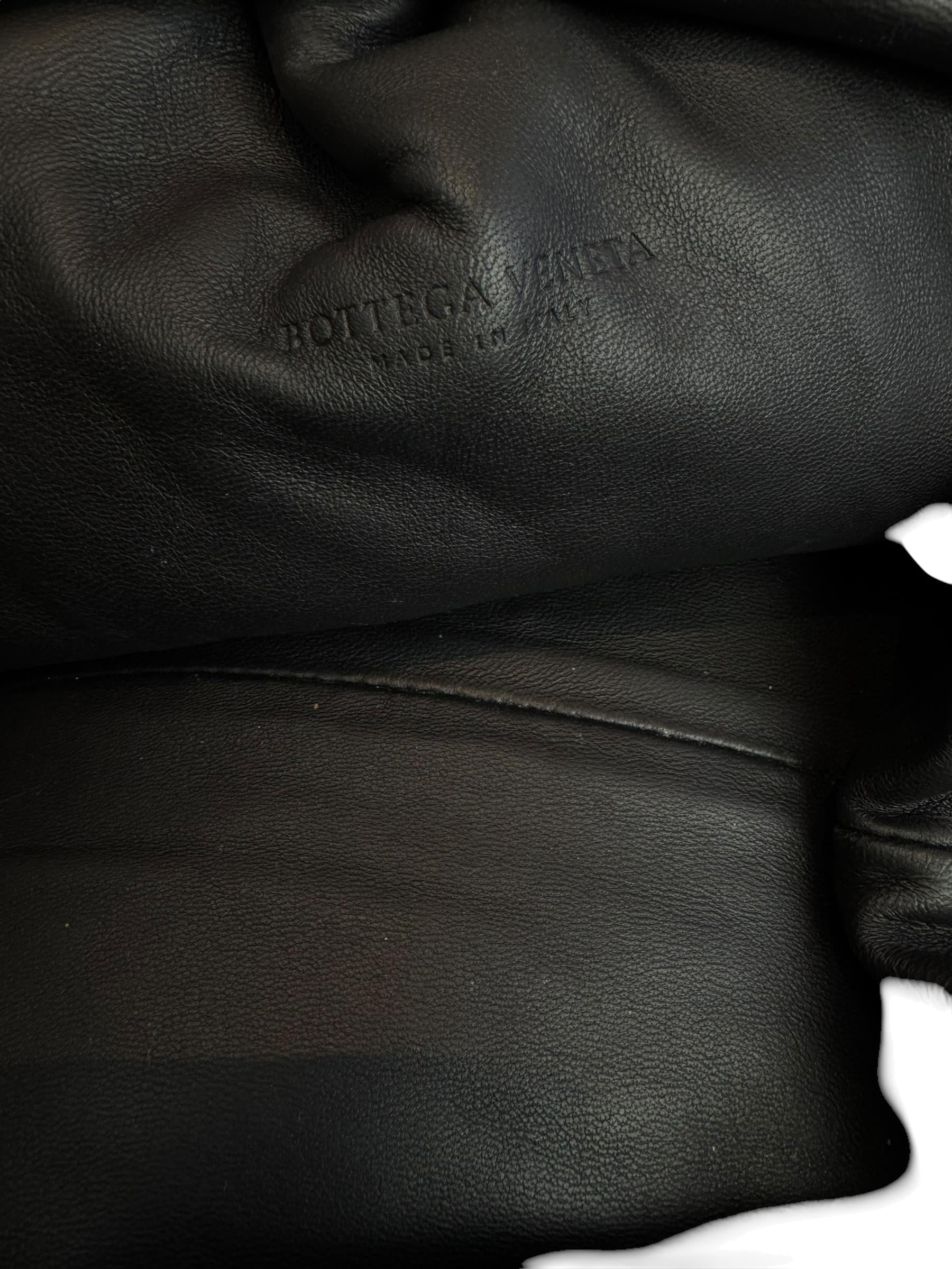 BOTTEGA VENETA BLACK LEATHER POUCH