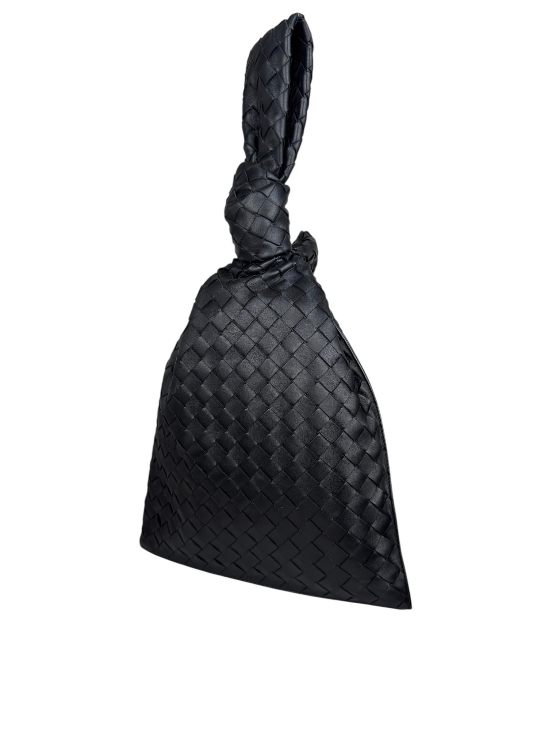BOTTEGA VENETA BLACK TWIST BAG 