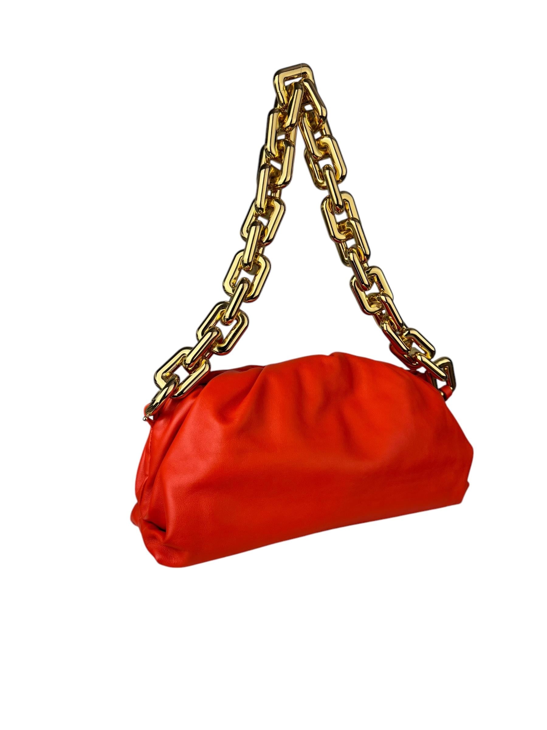 BOTTEGA VENETA CHAIN POUCH BAG