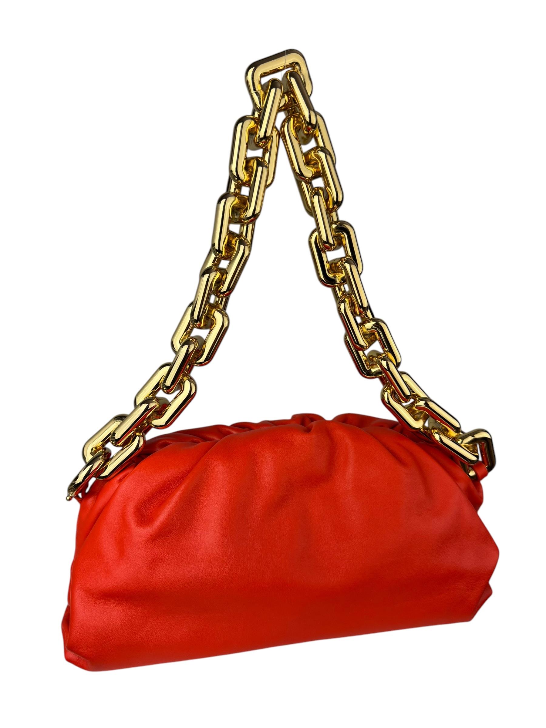 BOTTEGA VENETA CHAIN POUCH BAG