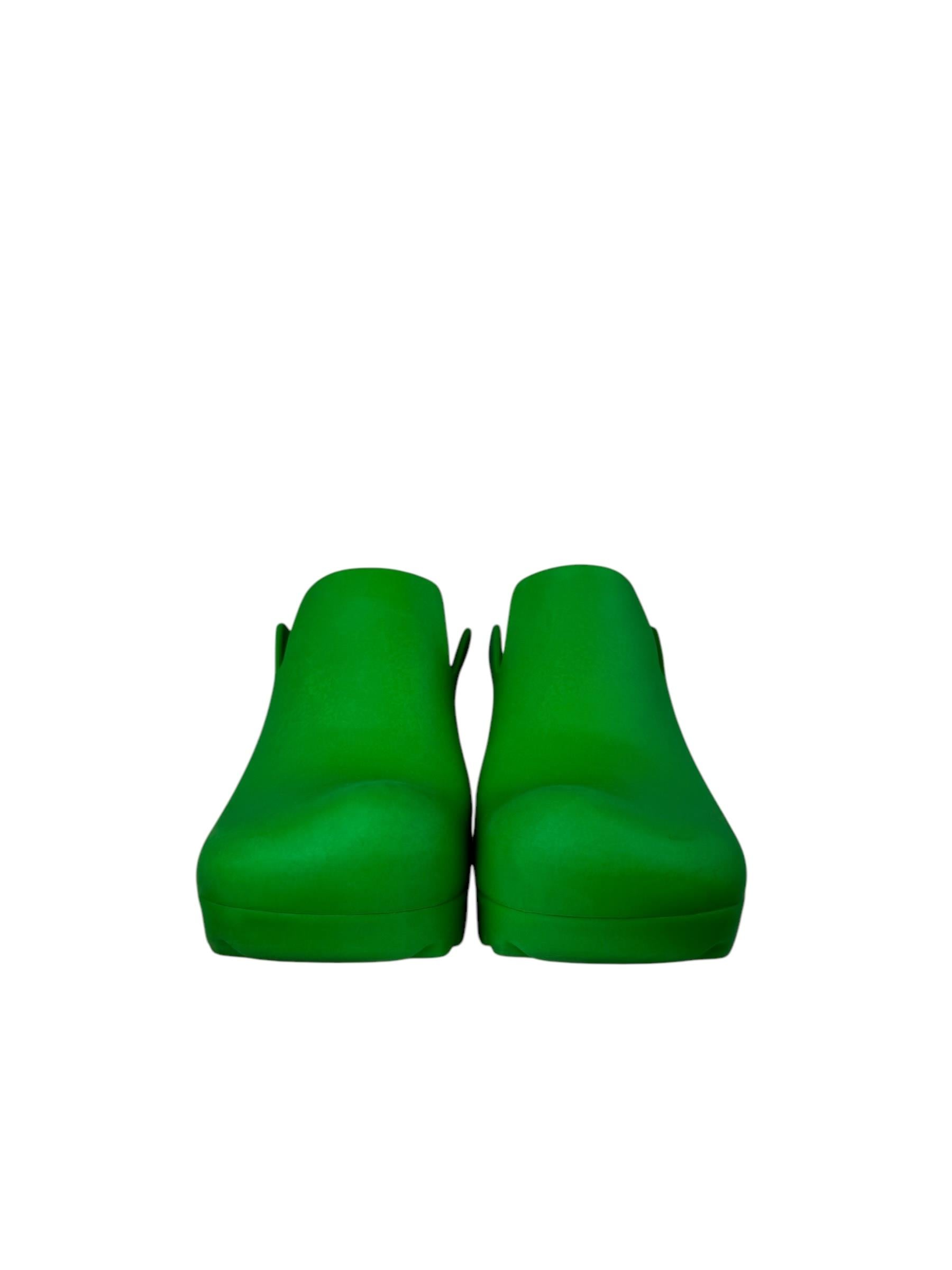 BOTTEGA VENETA GREEN CLOGS RUBBER