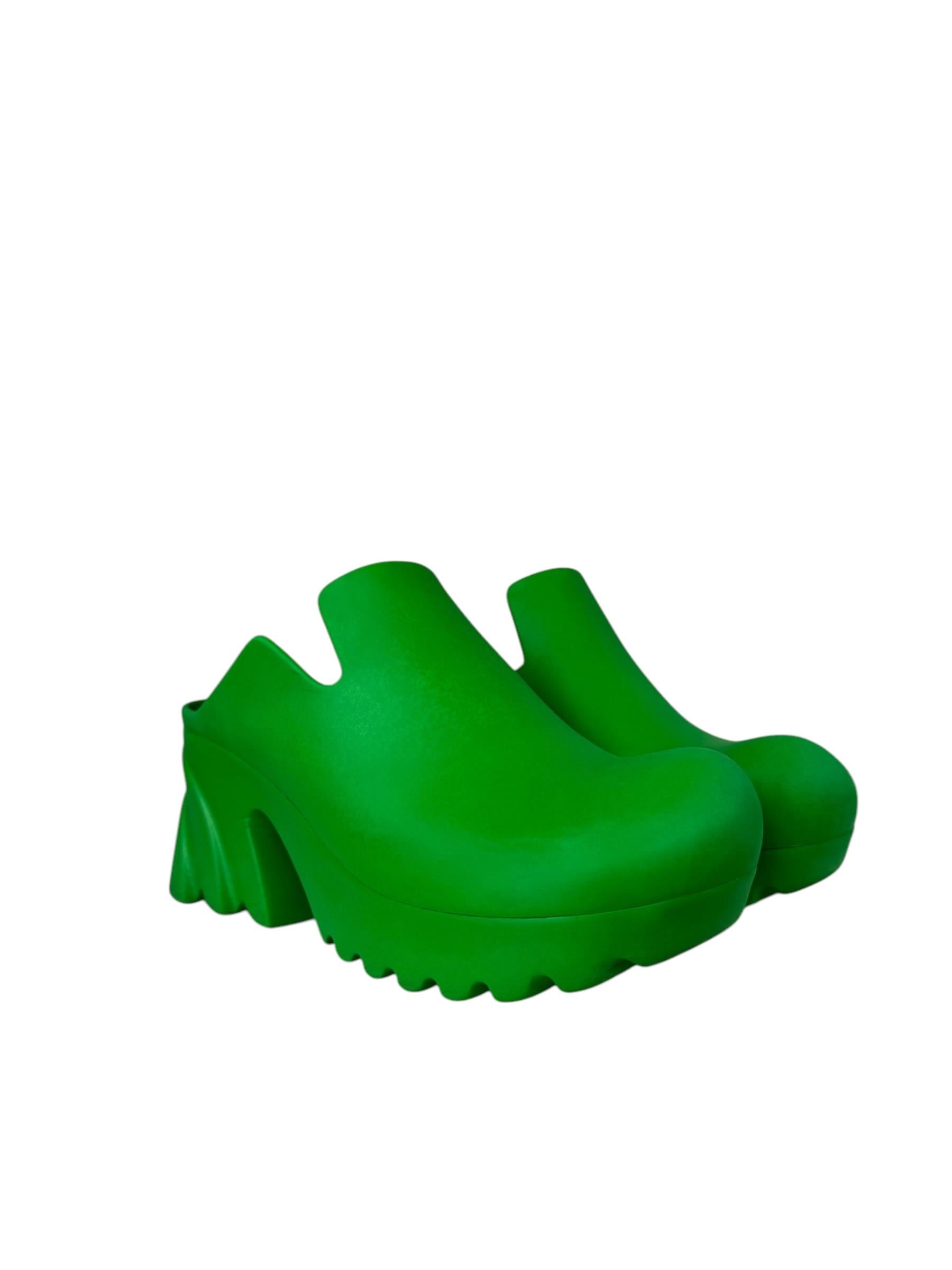 BOTTEGA VENETA GREEN CLOGS RUBBER