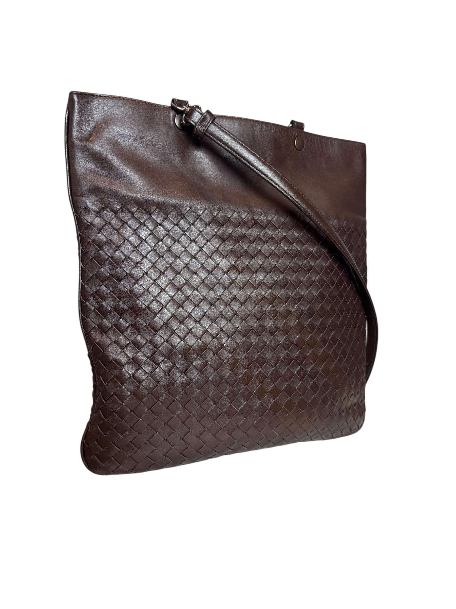 BOTTEGA VENETA INTRECCIATO MESSENGER BAG