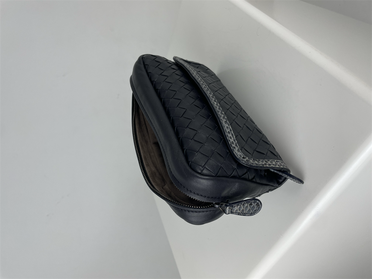 BOTTEGA VENETA INTRECCIATO MINI BAG