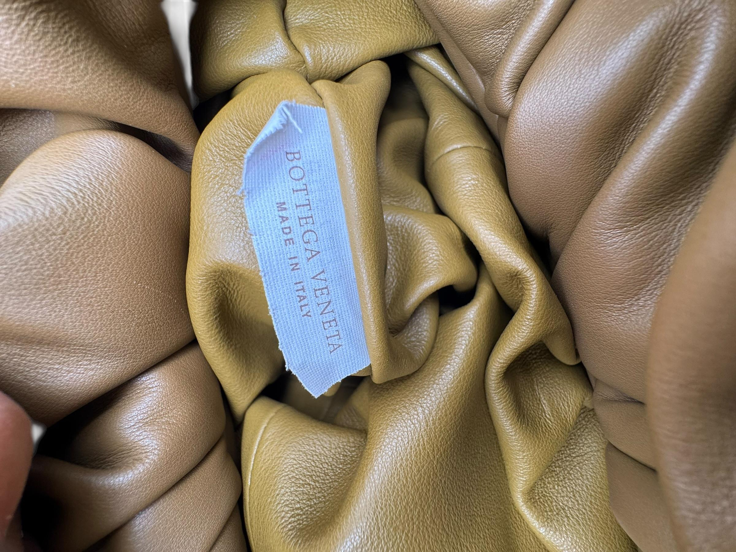 BOTTEGA VENETA SHOULDER POUCH BAG