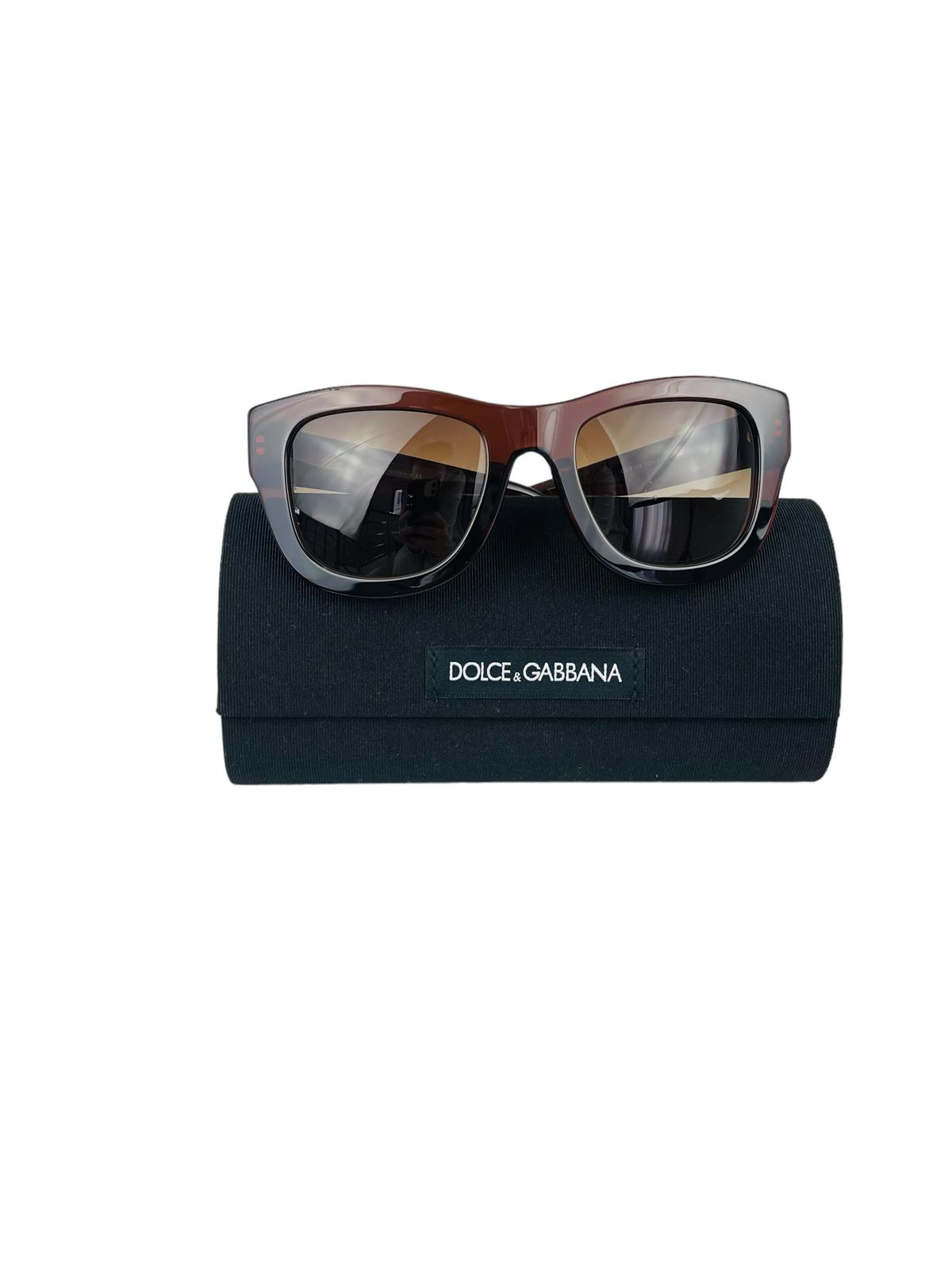 BROWN SUNGLASSES