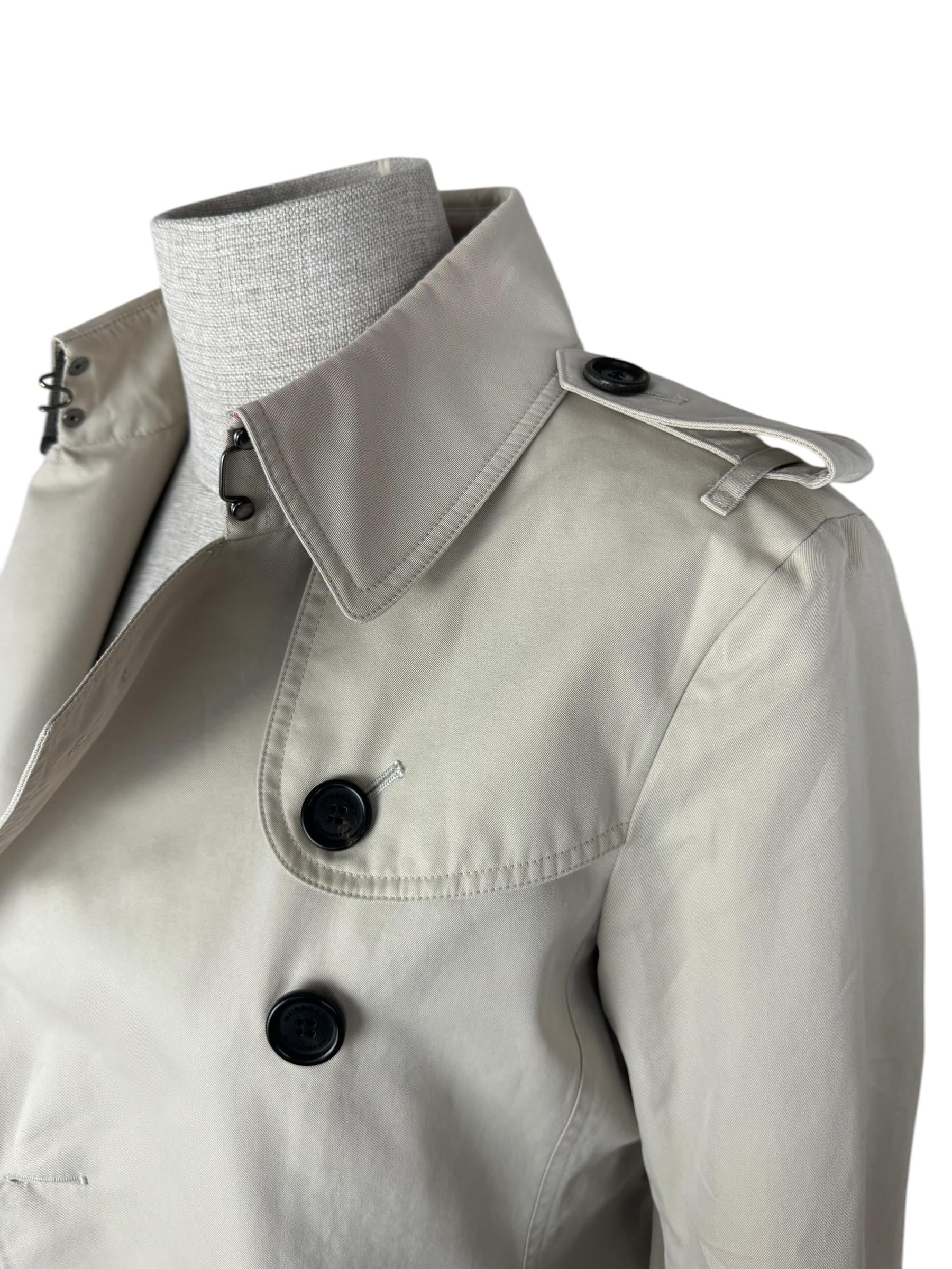 BURBERRY BEIGE TRENCH COAT