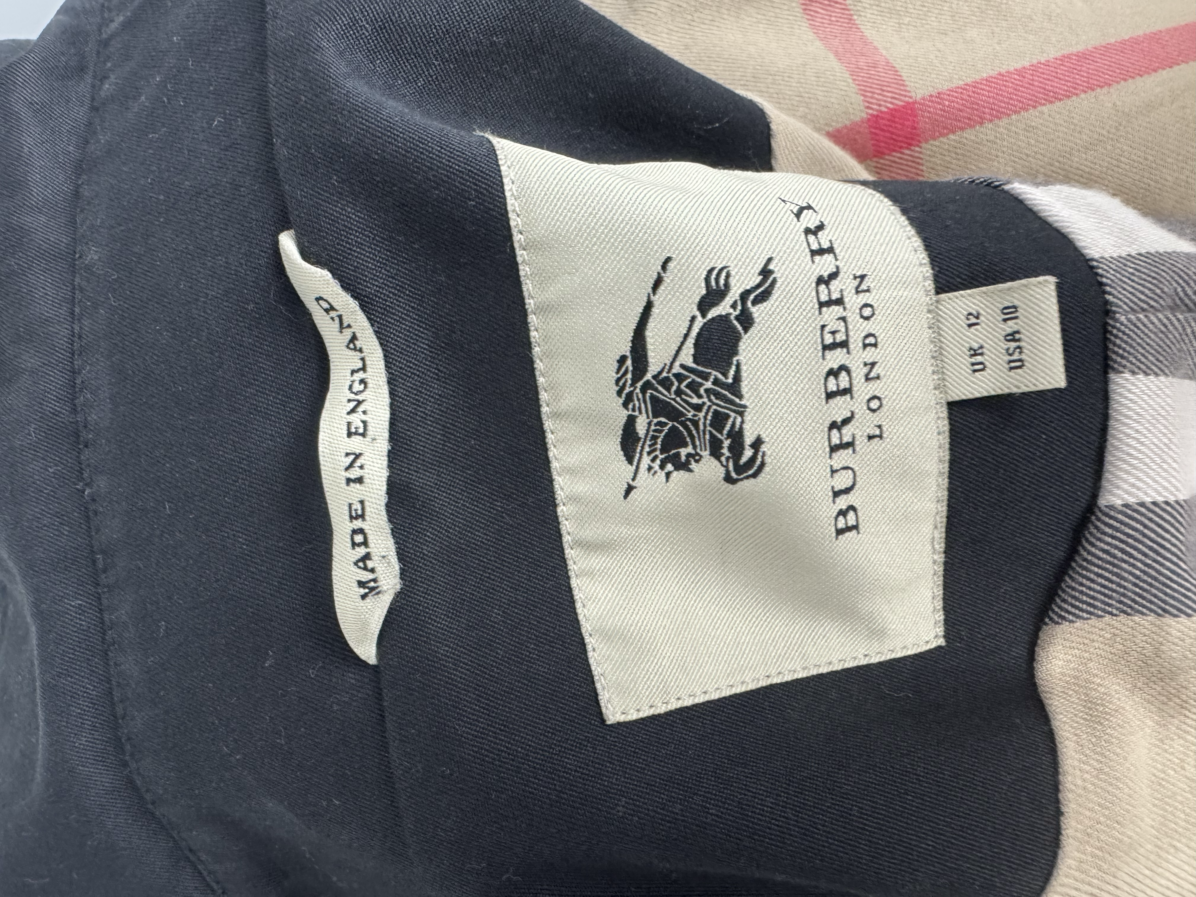 BURBERRY BLACK TRENCHCOAT
