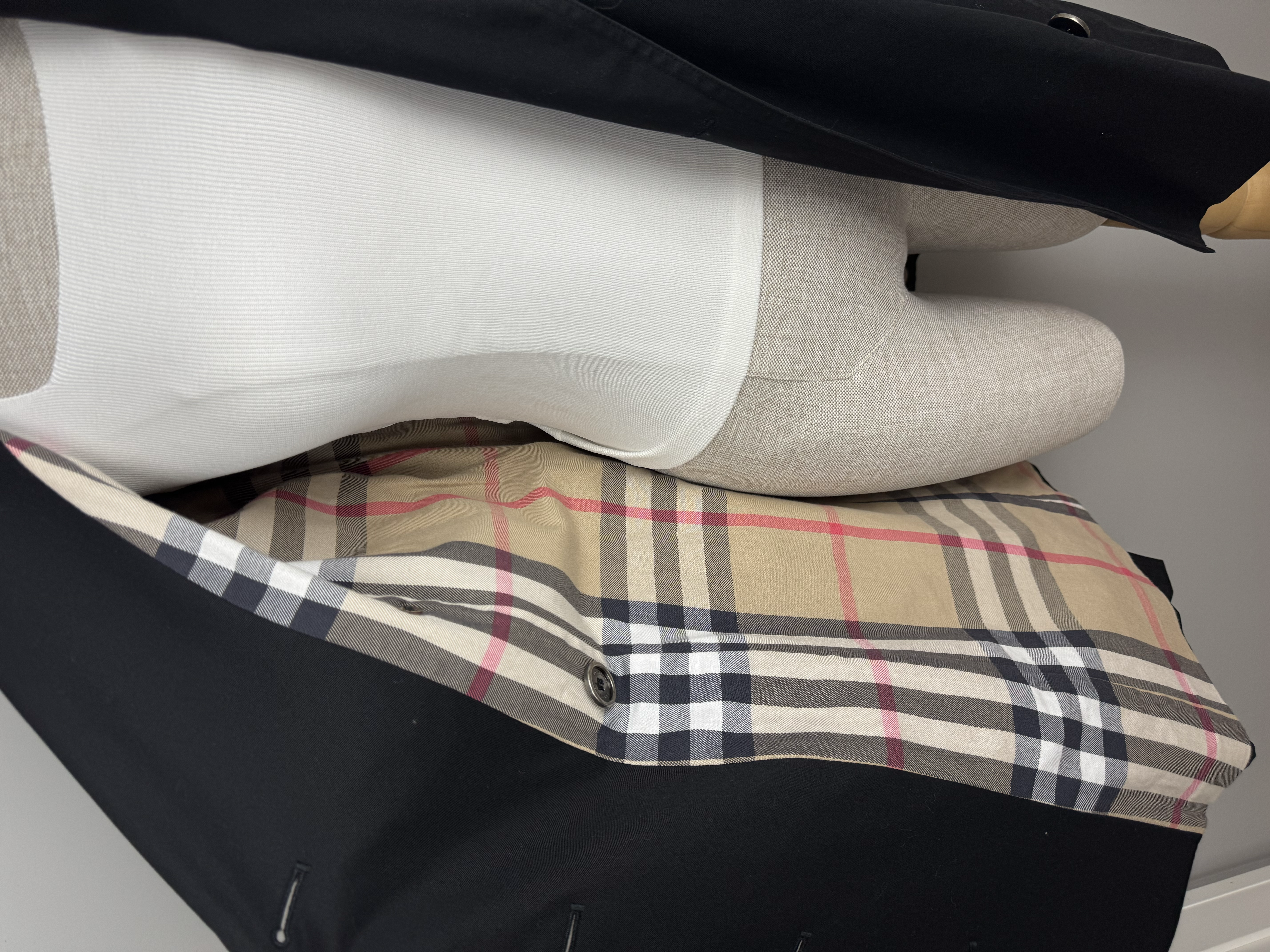 BURBERRY BLACK TRENCHCOAT