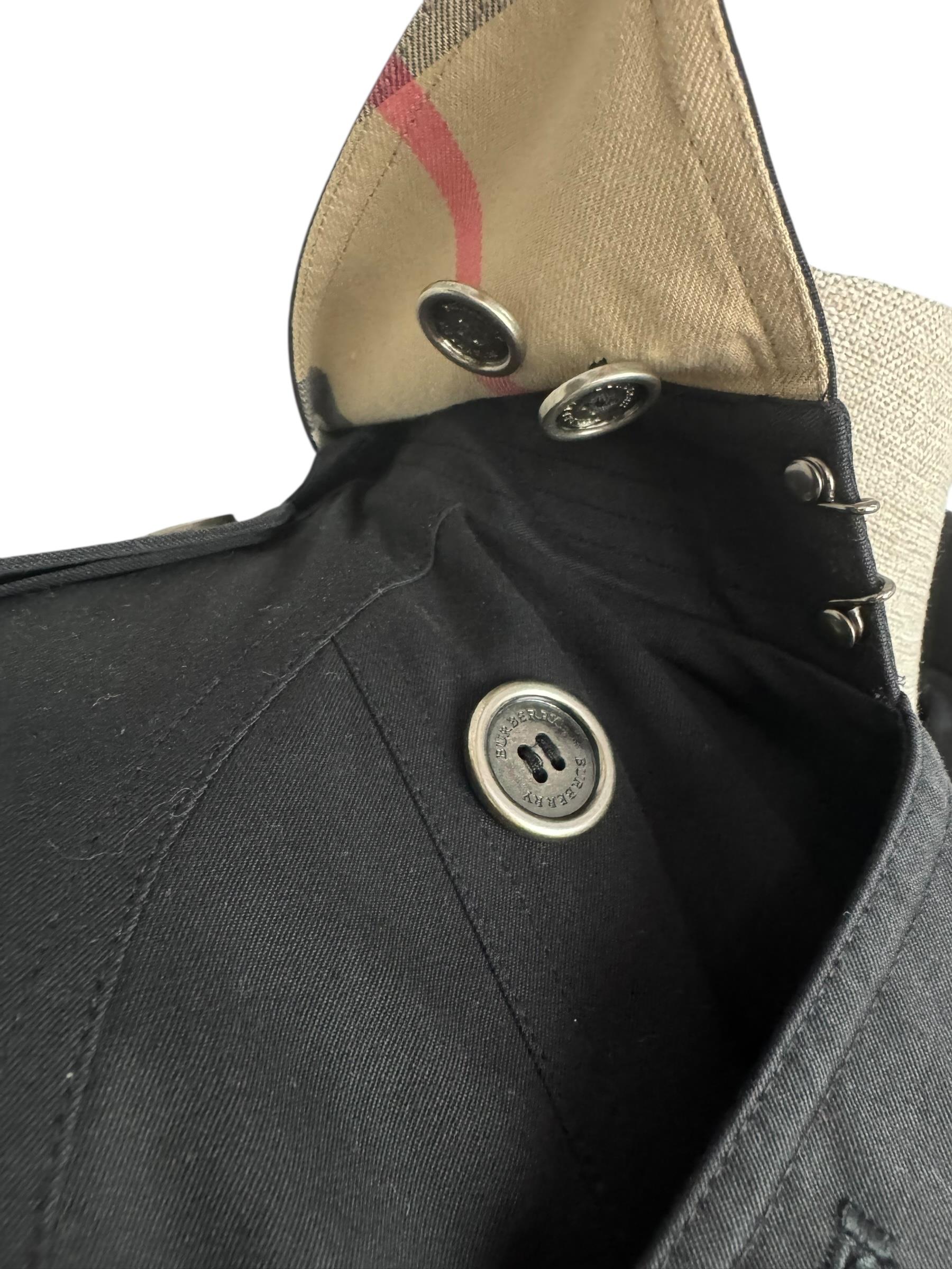 BURBERRY BLACK TRENCHCOAT