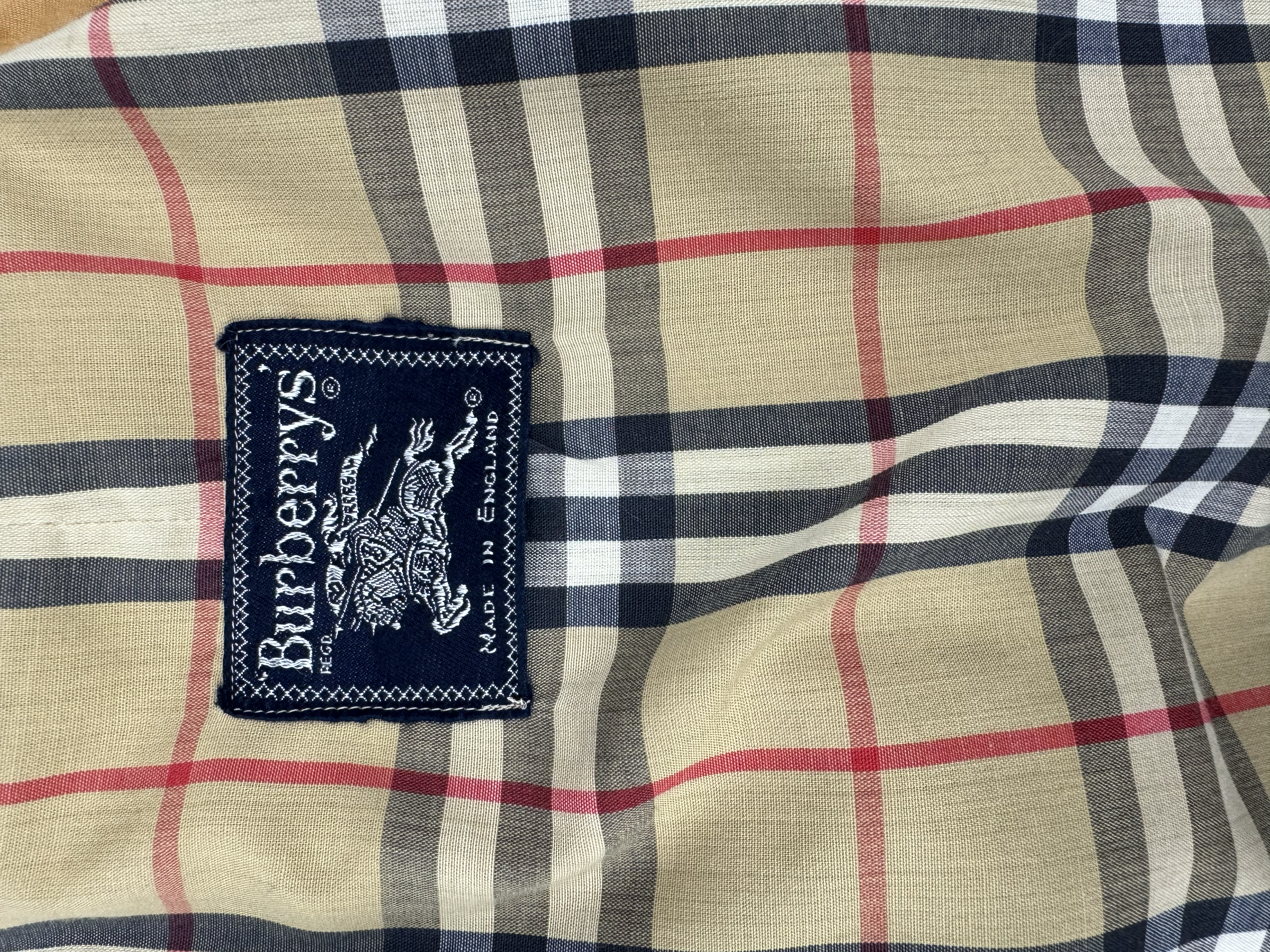 BURBERRY CAMEL TRENCH COAT