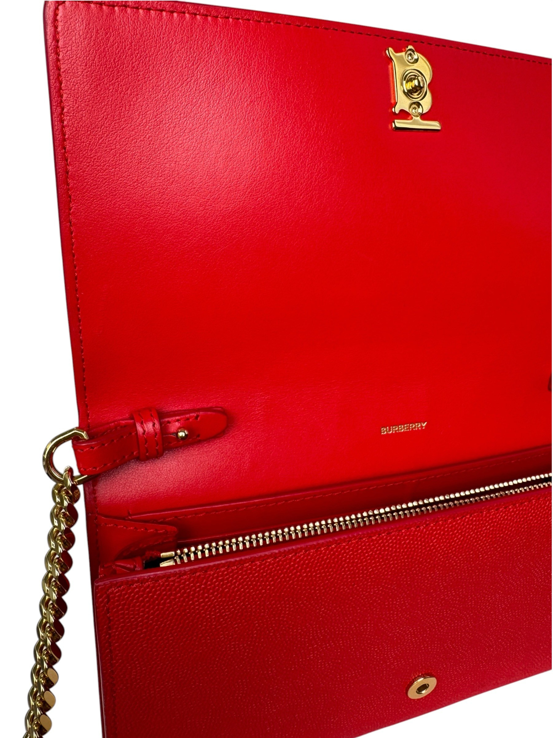 BURBERRY LEATHER CHAIN BAG