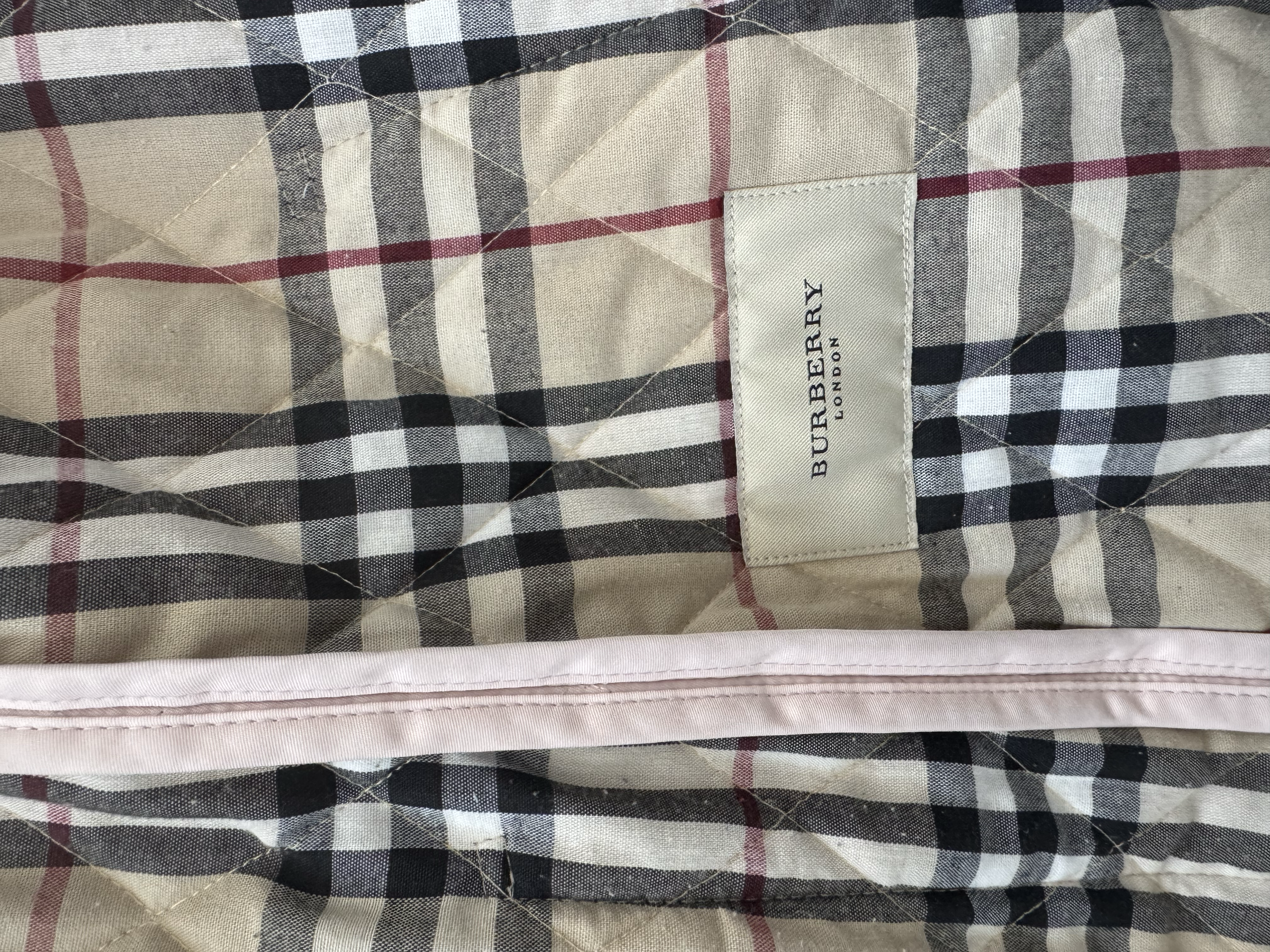 BURBERRY QUILTED JACKET