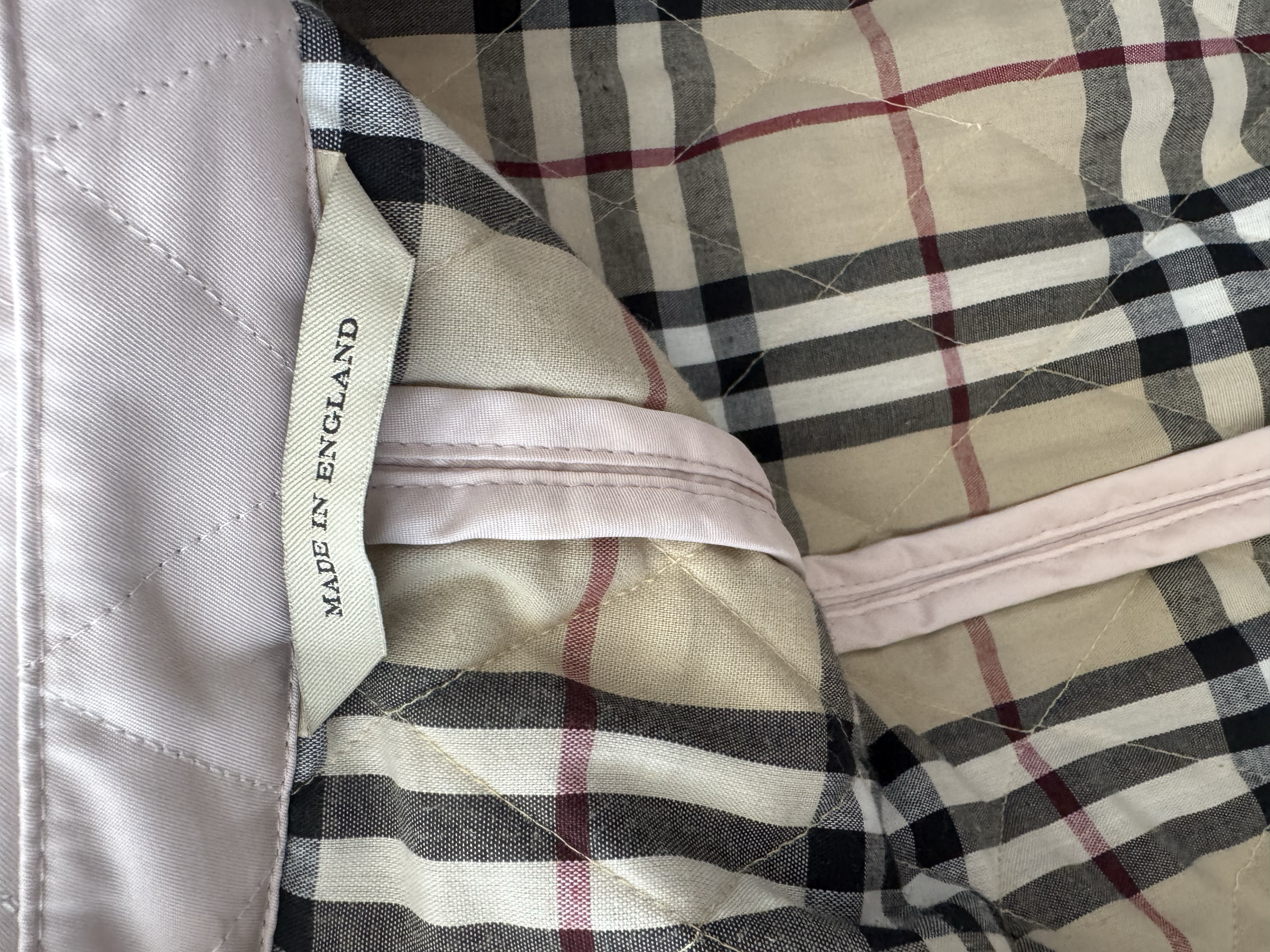 BURBERRY QUILTED JACKET