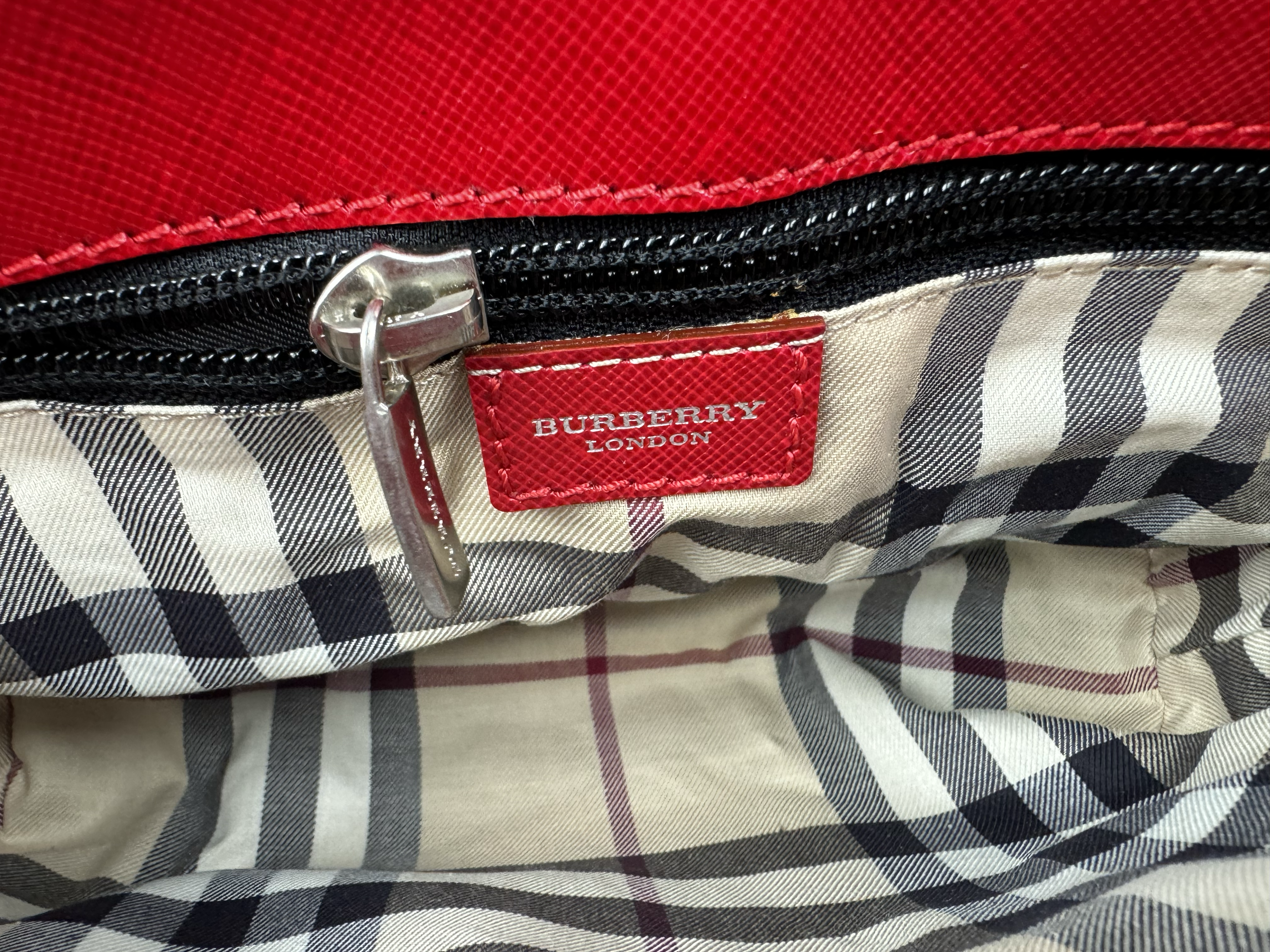 BURBERRY RED LEATHER SHOULDER BAG