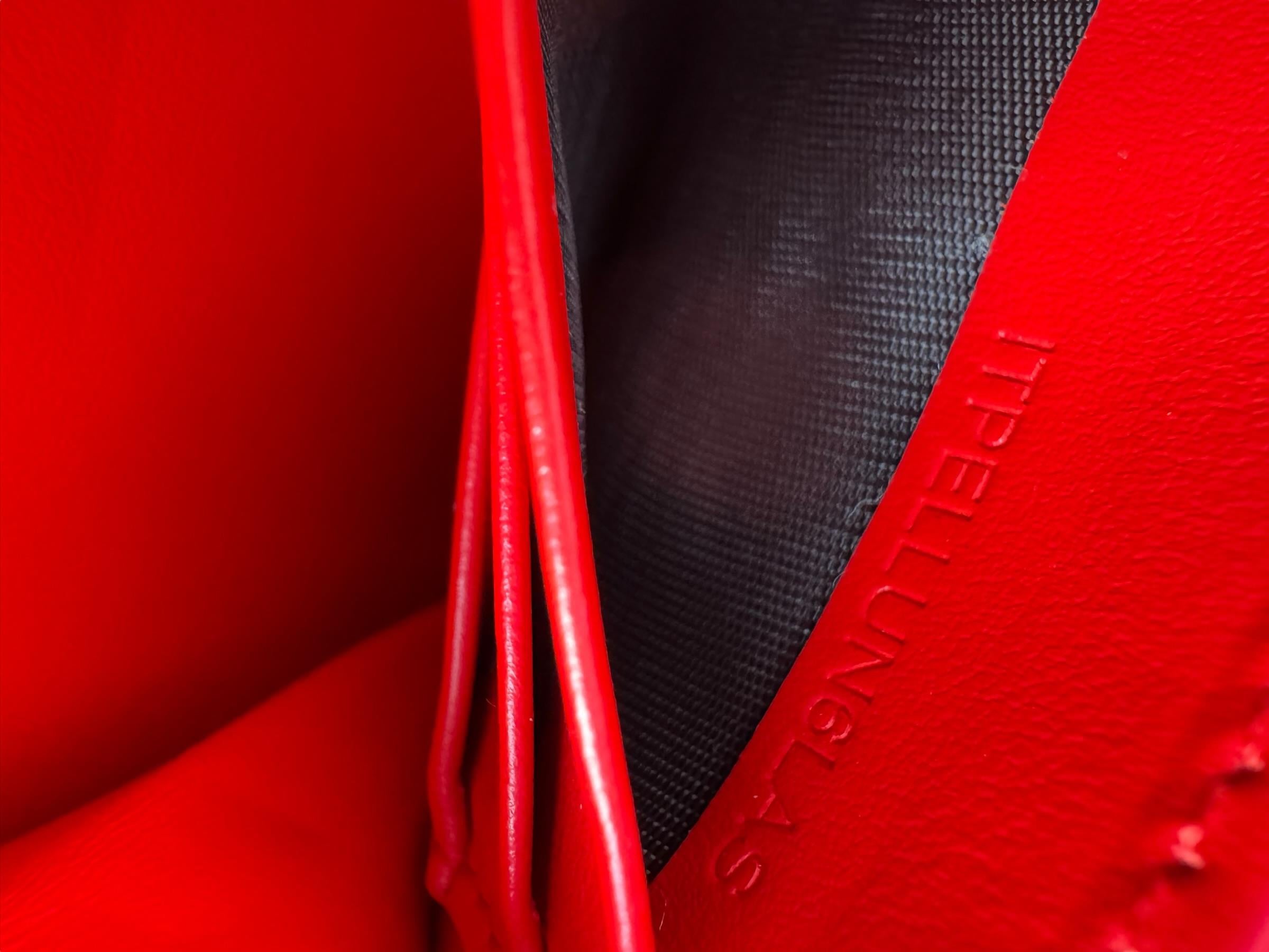 BURBERRY RED TB LOGO WALLET ON CHAIN