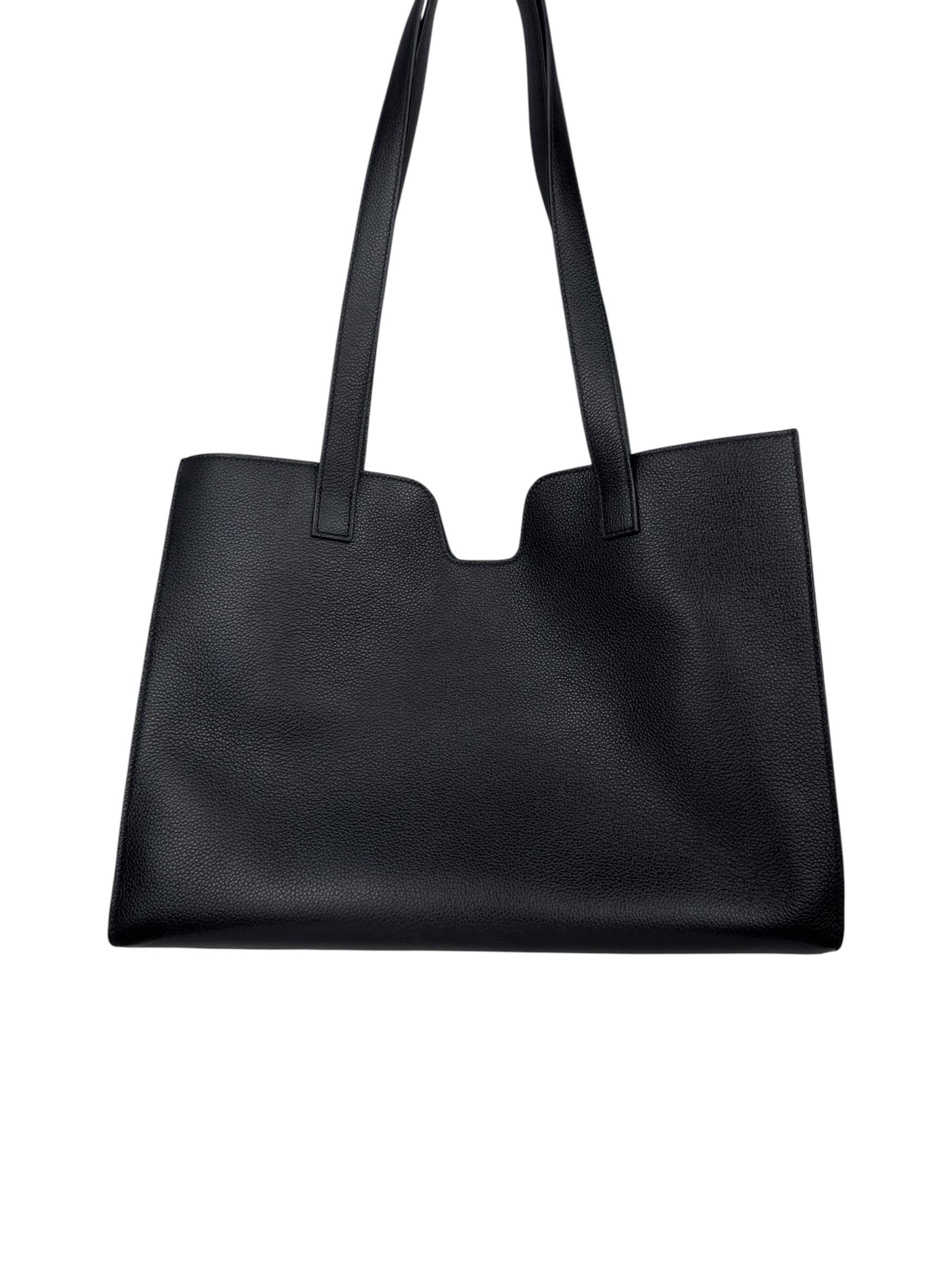 CELINE CABAS 16 TOTE BAG
