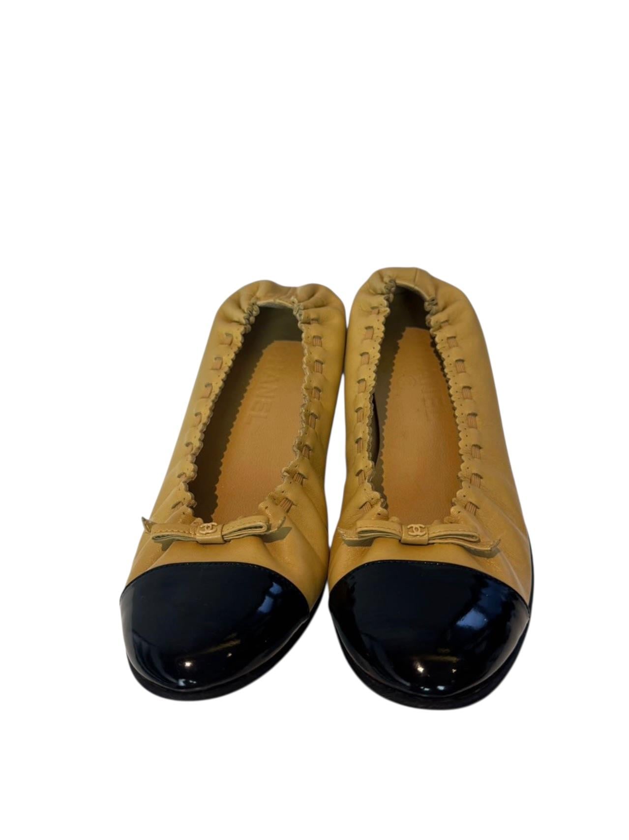 CHANEL BEIGE BALLET FLATS