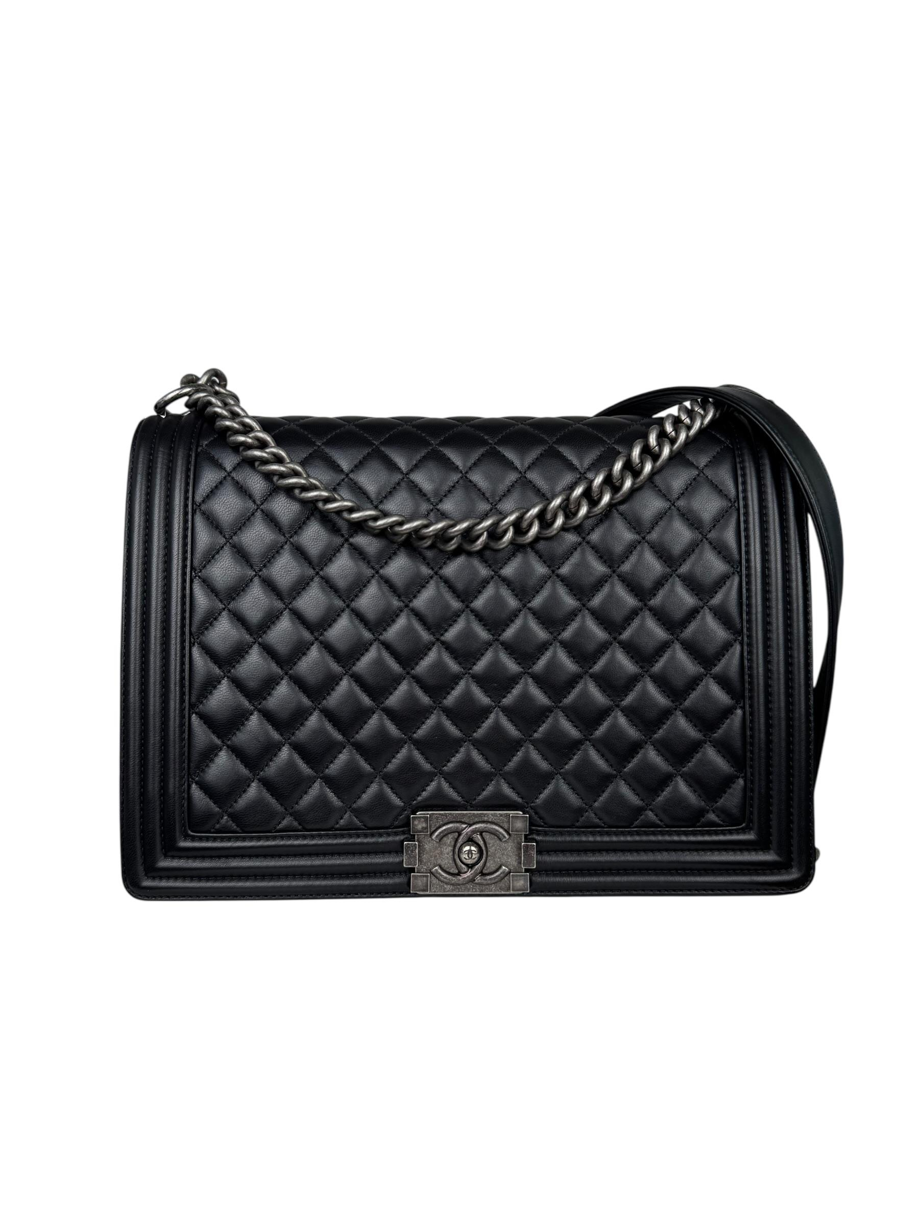 CHANEL BLACK LEATHER QUILTED BOY BAG