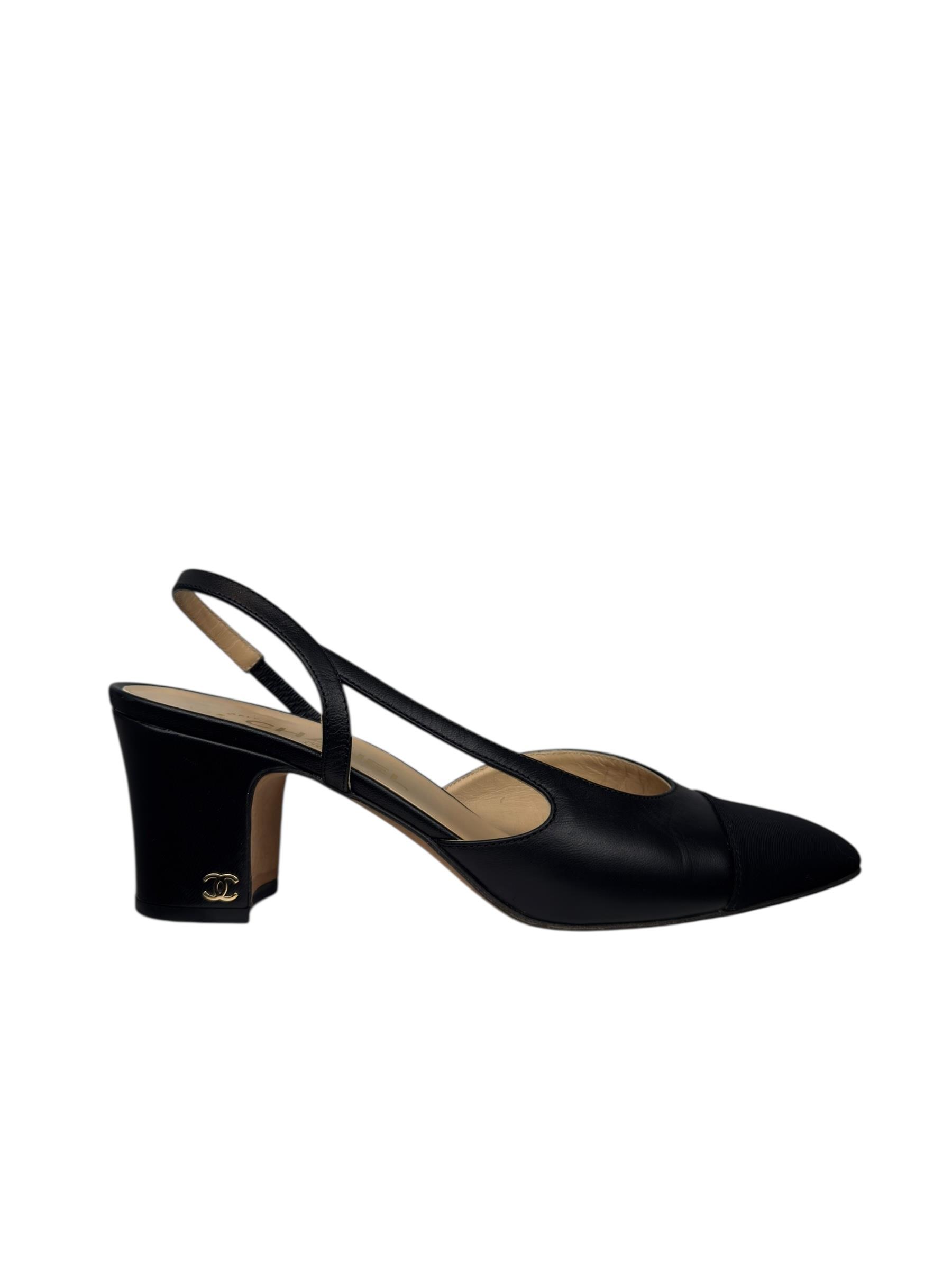 CHANEL BLACK LEATHER SLINGBACK