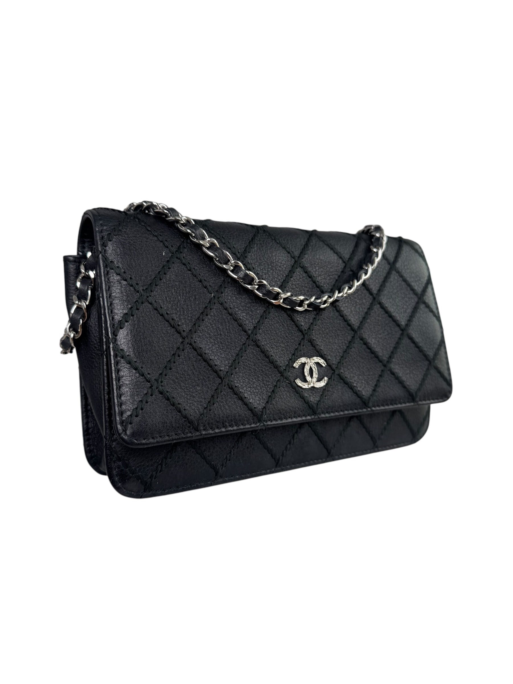 CHANEL BLACK LEATHER WALLET ON CHAIN BAG