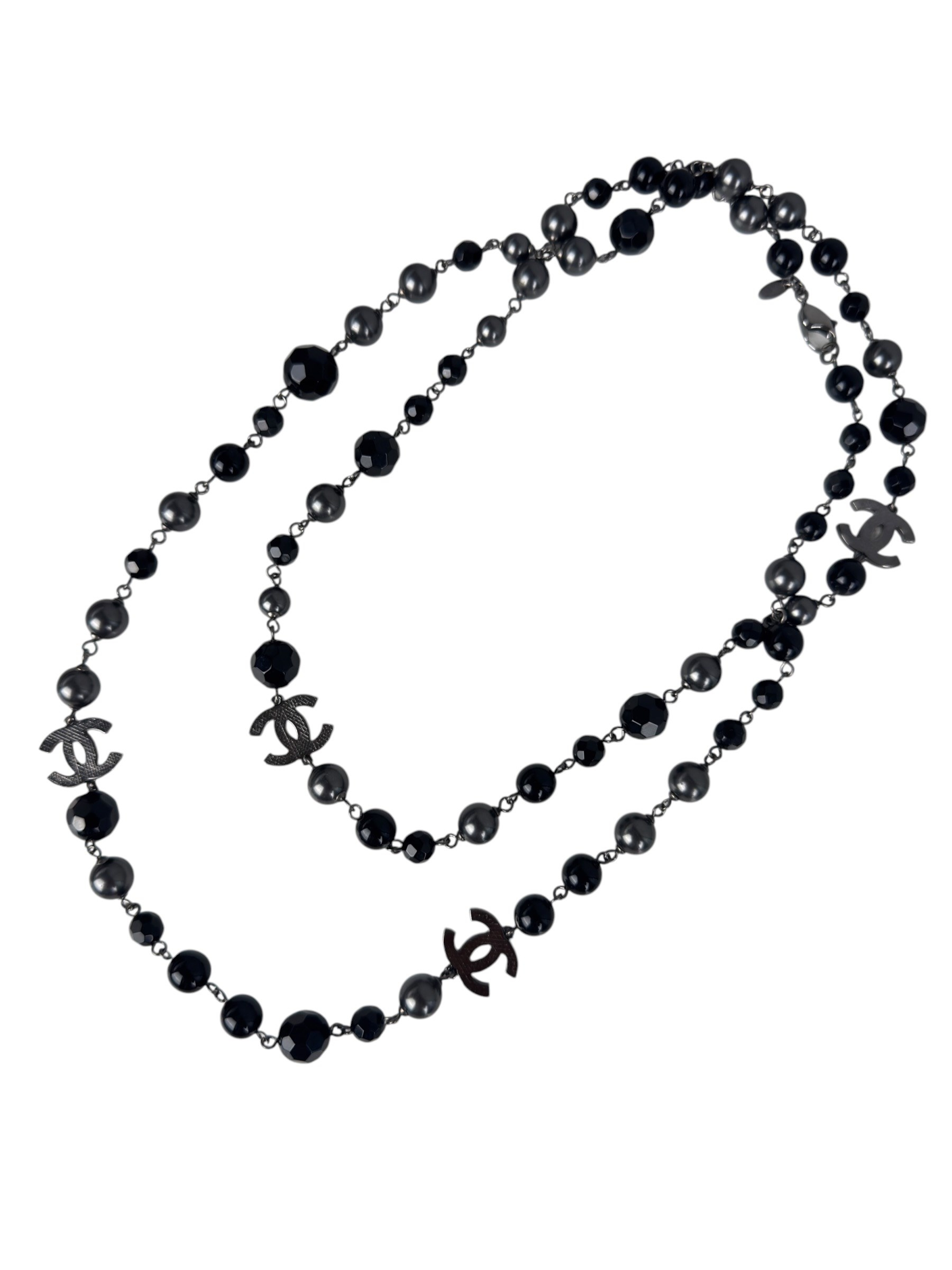 CHANEL BLACK PEARL NECKLACE