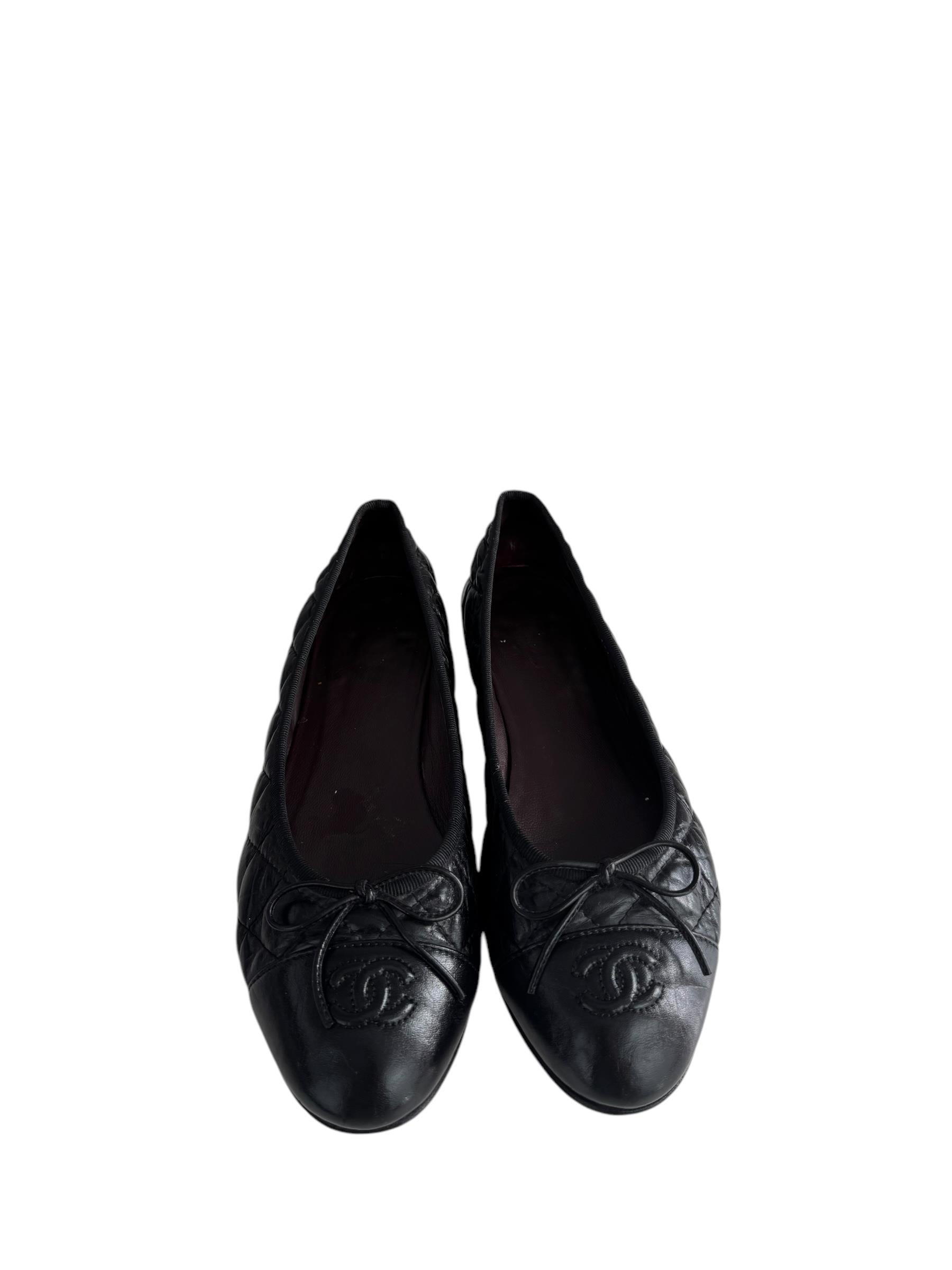 CHANEL BLACK QUILTED BALLET FLATS