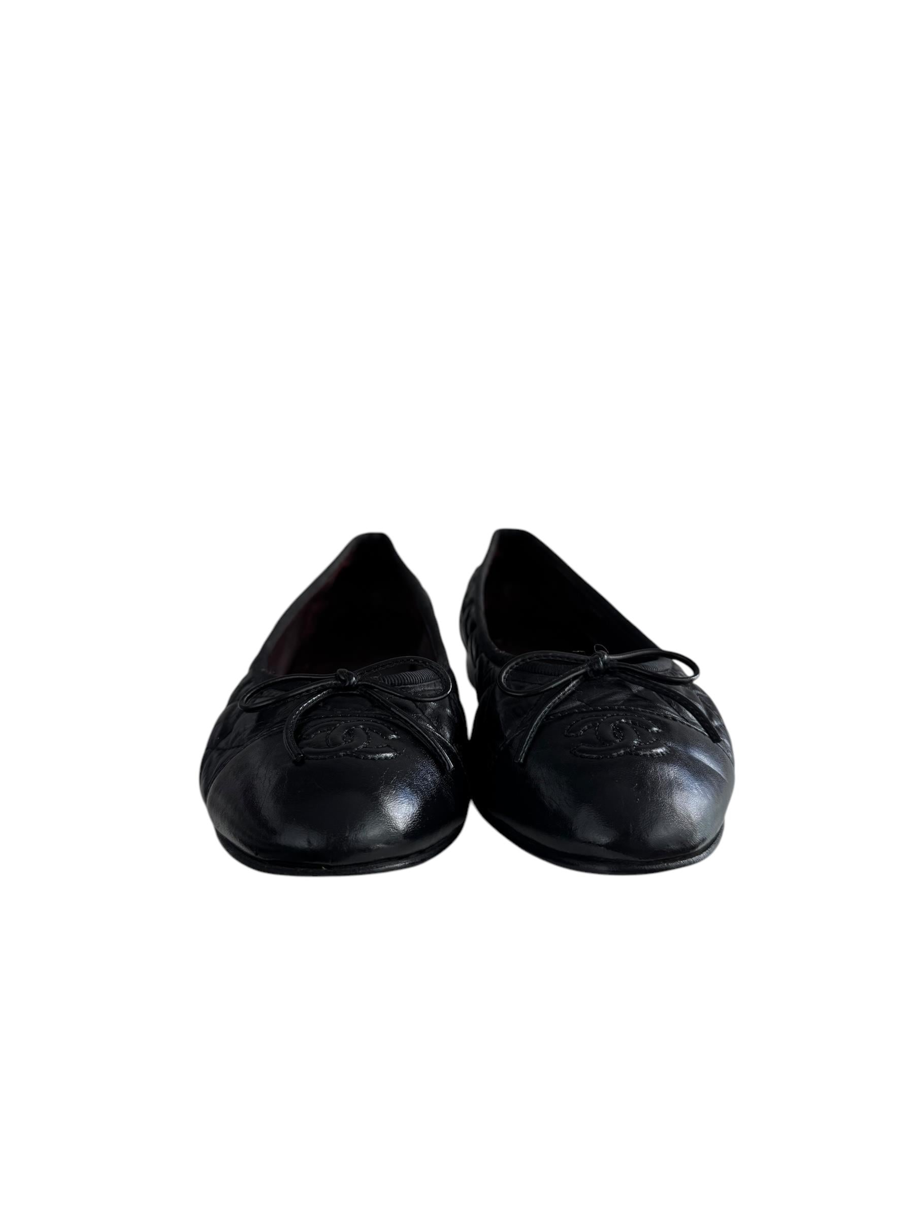 CHANEL BLACK QUILTED BALLET FLATS