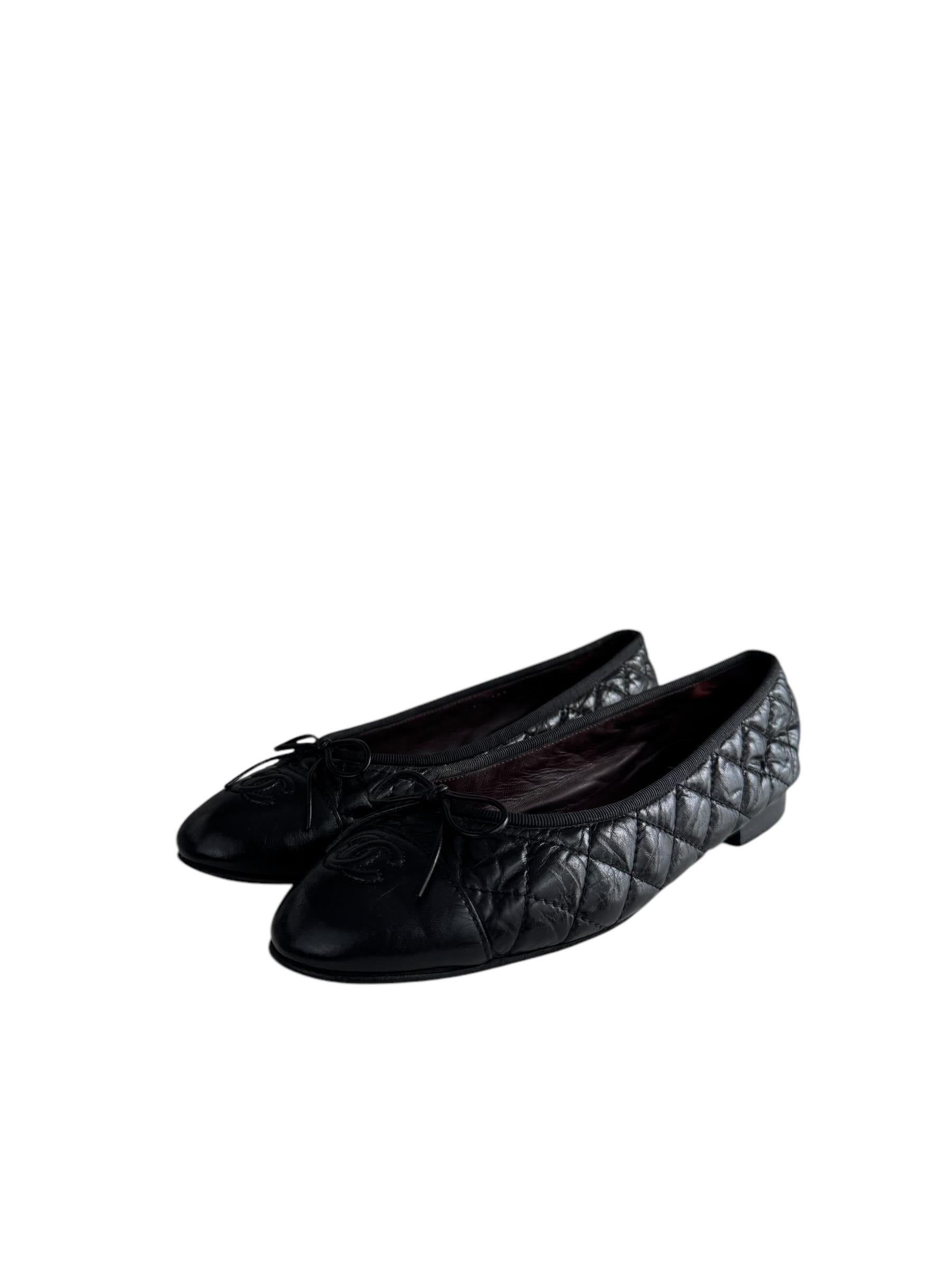 CHANEL BLACK QUILTED BALLET FLATS