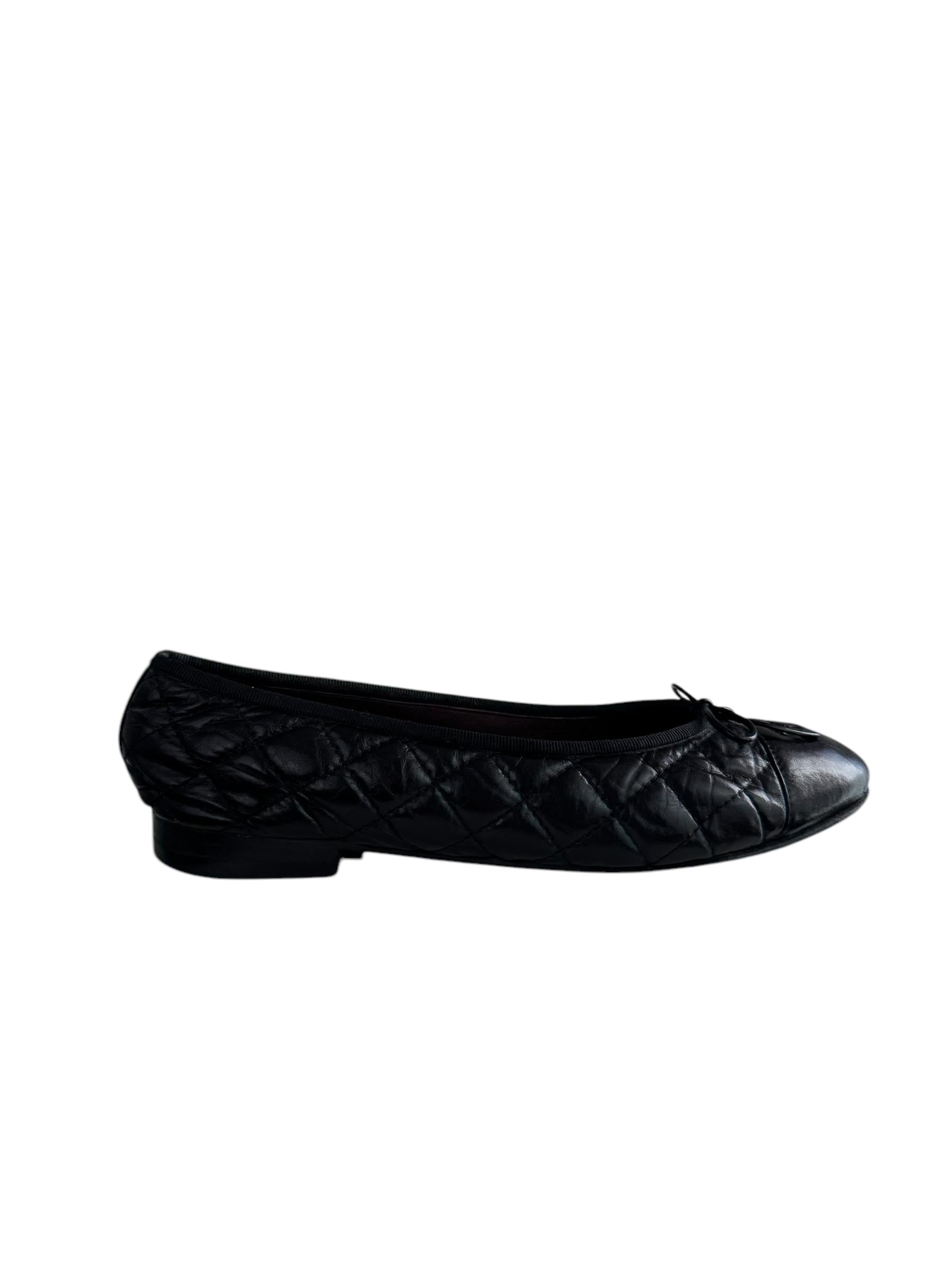 CHANEL BLACK QUILTED BALLET FLATS