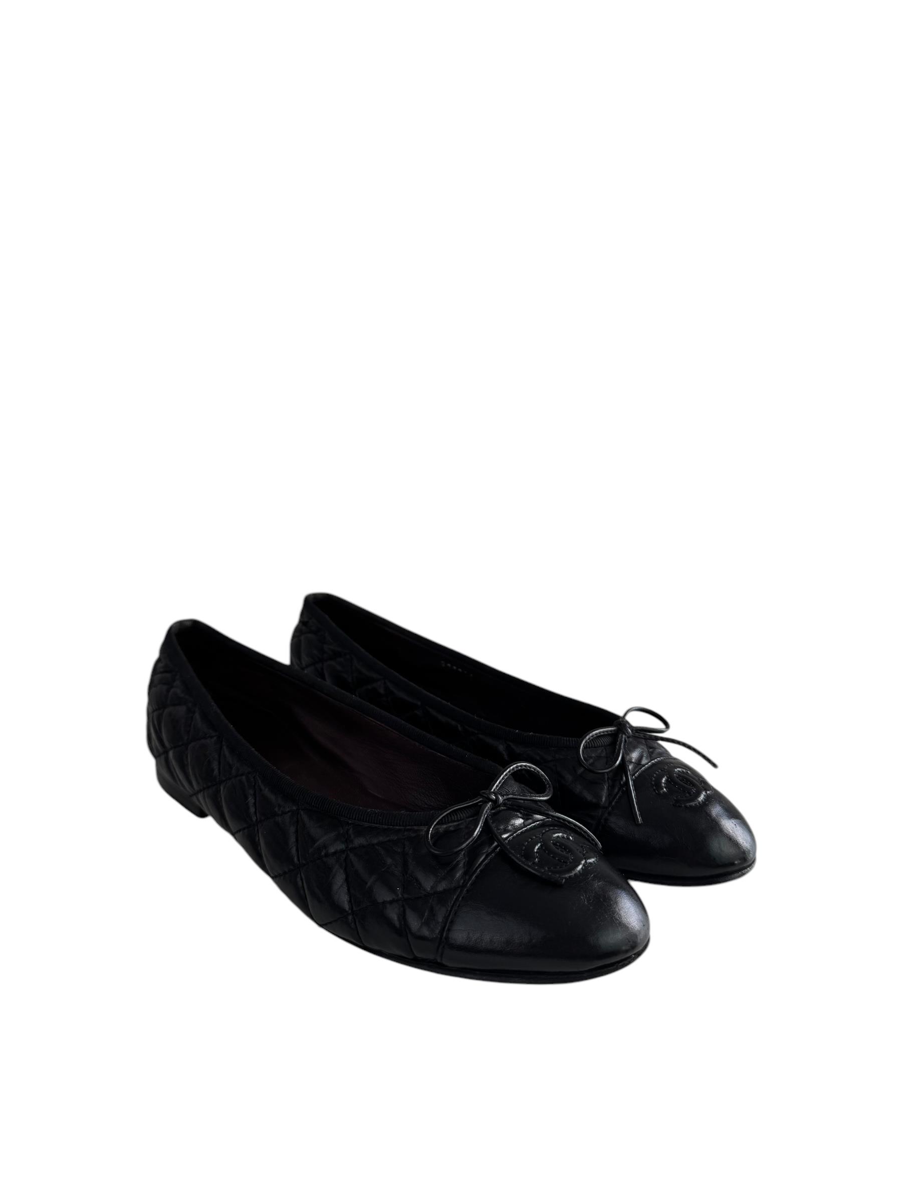 CHANEL BLACK QUILTED BALLET FLATS