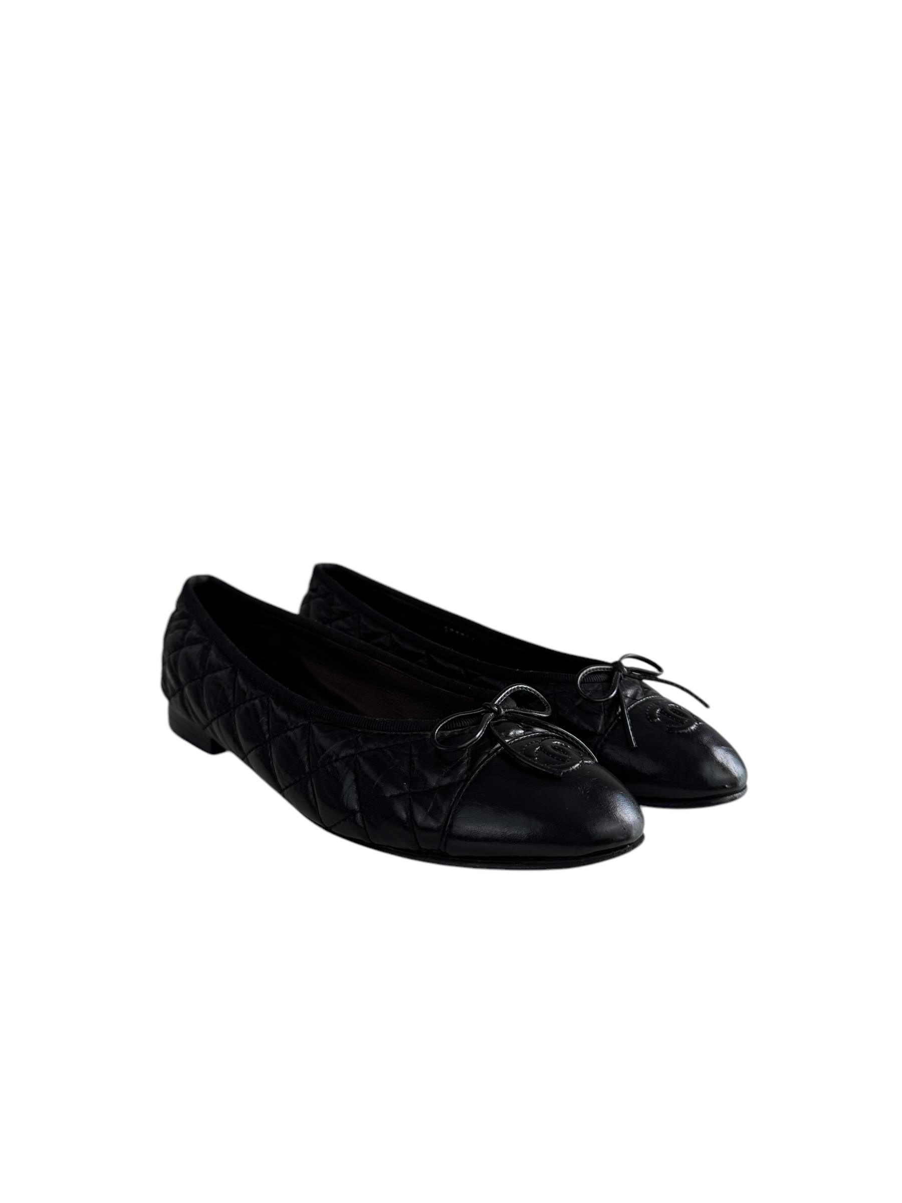 CHANEL BLACK QUILTED BALLET FLATS