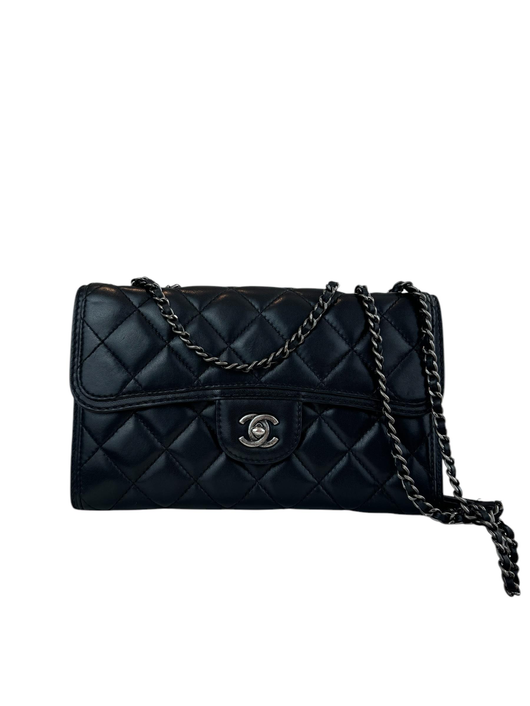 CHANEL BLACK QUILTED LEATHER BAG
