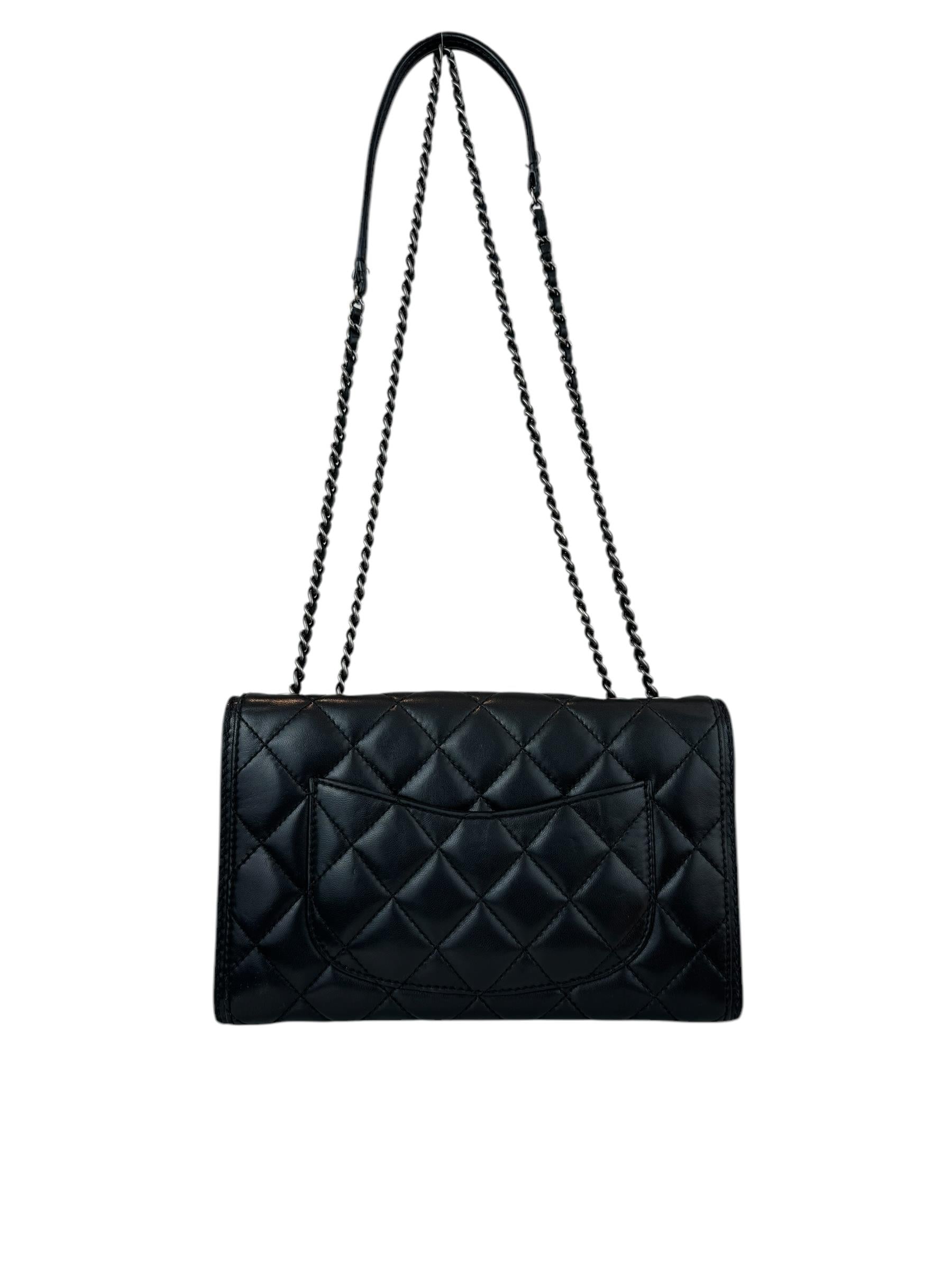CHANEL BLACK QUILTED LEATHER BAG